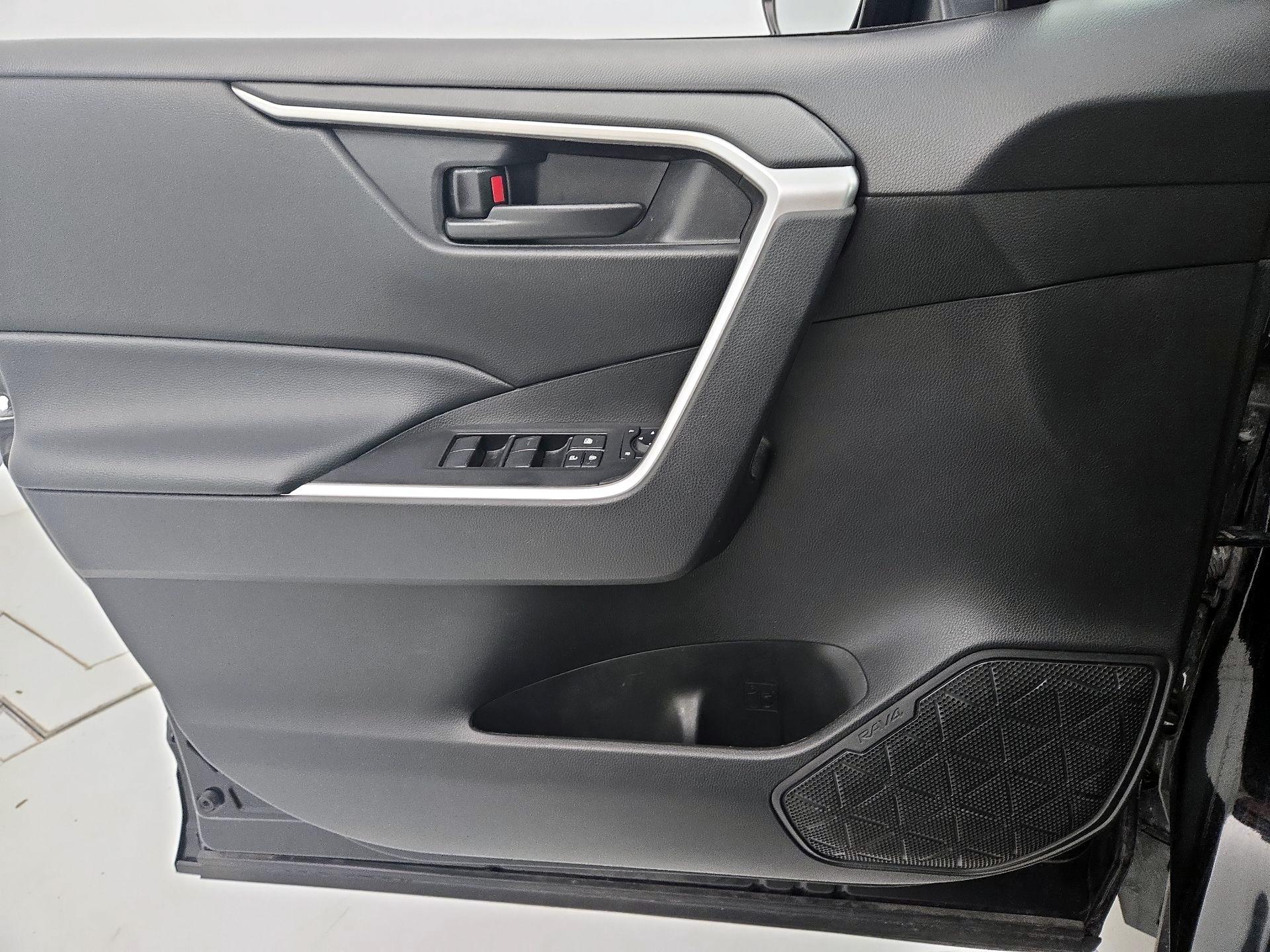 Thumbnail: 2024 Toyota RAV4 - 12