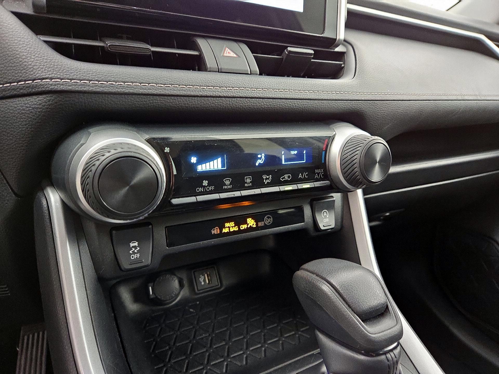 Thumbnail: 2024 Toyota RAV4 - 16