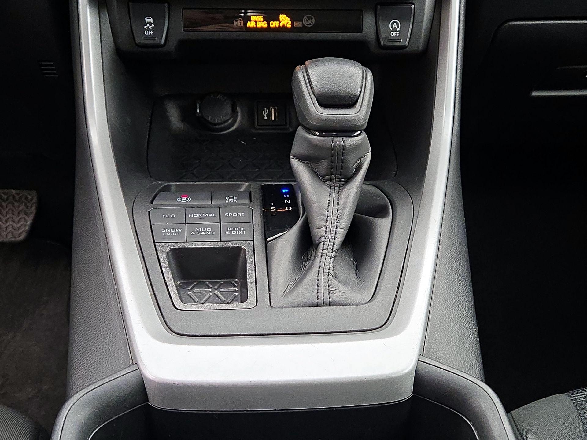 Thumbnail: 2024 Toyota RAV4 - 17