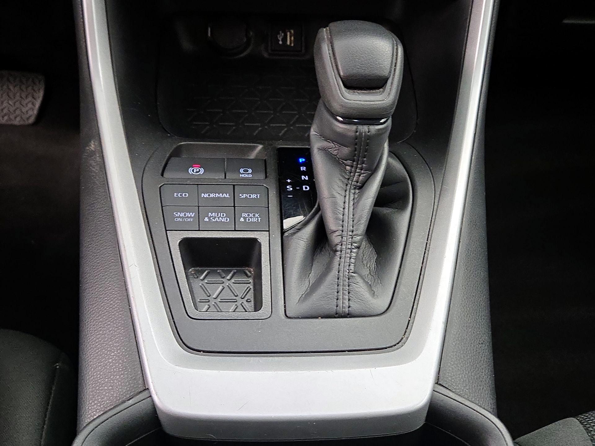 Thumbnail: 2024 Toyota RAV4 - 15