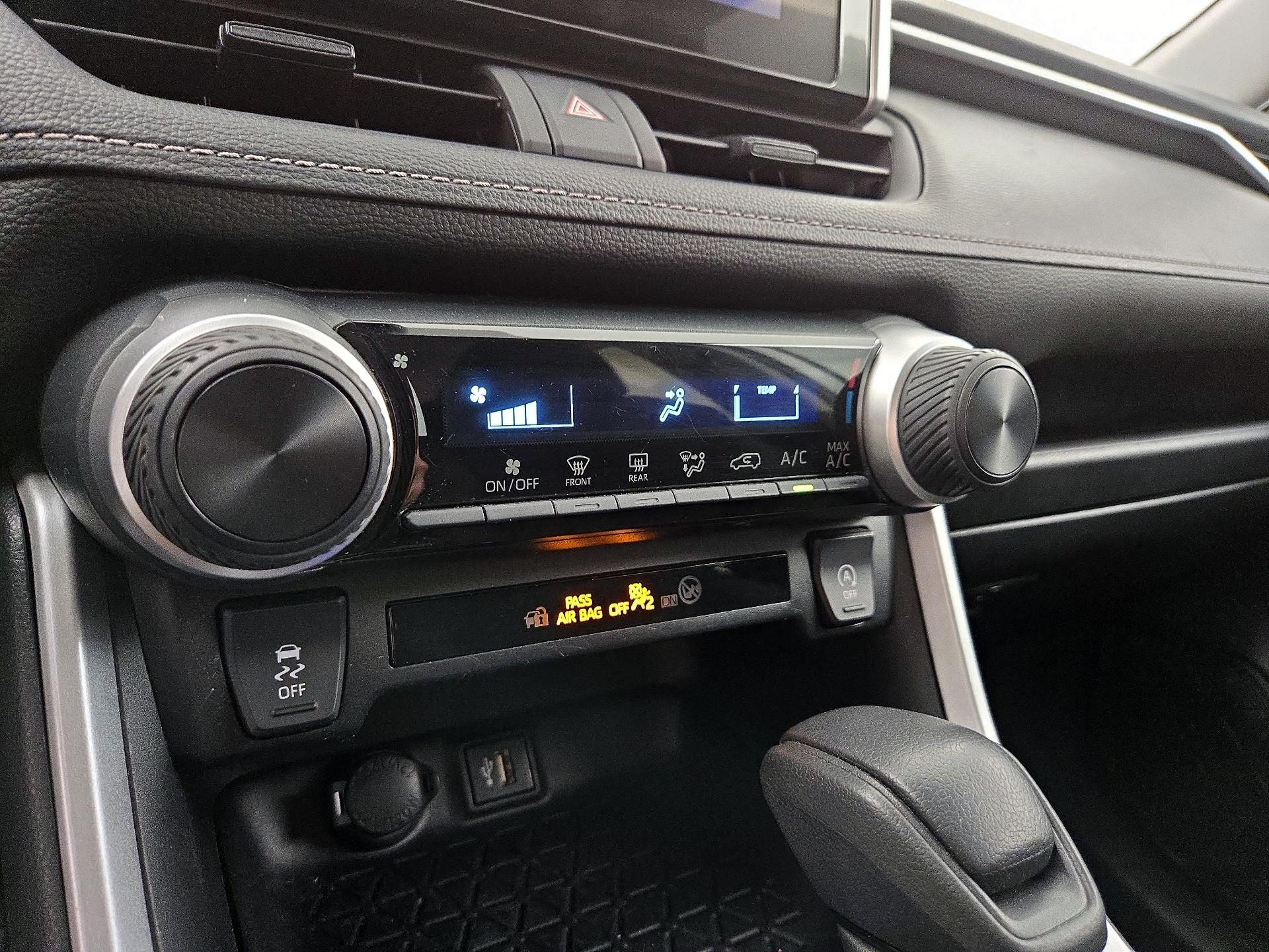 Thumbnail: 2024 Toyota RAV4 - 16