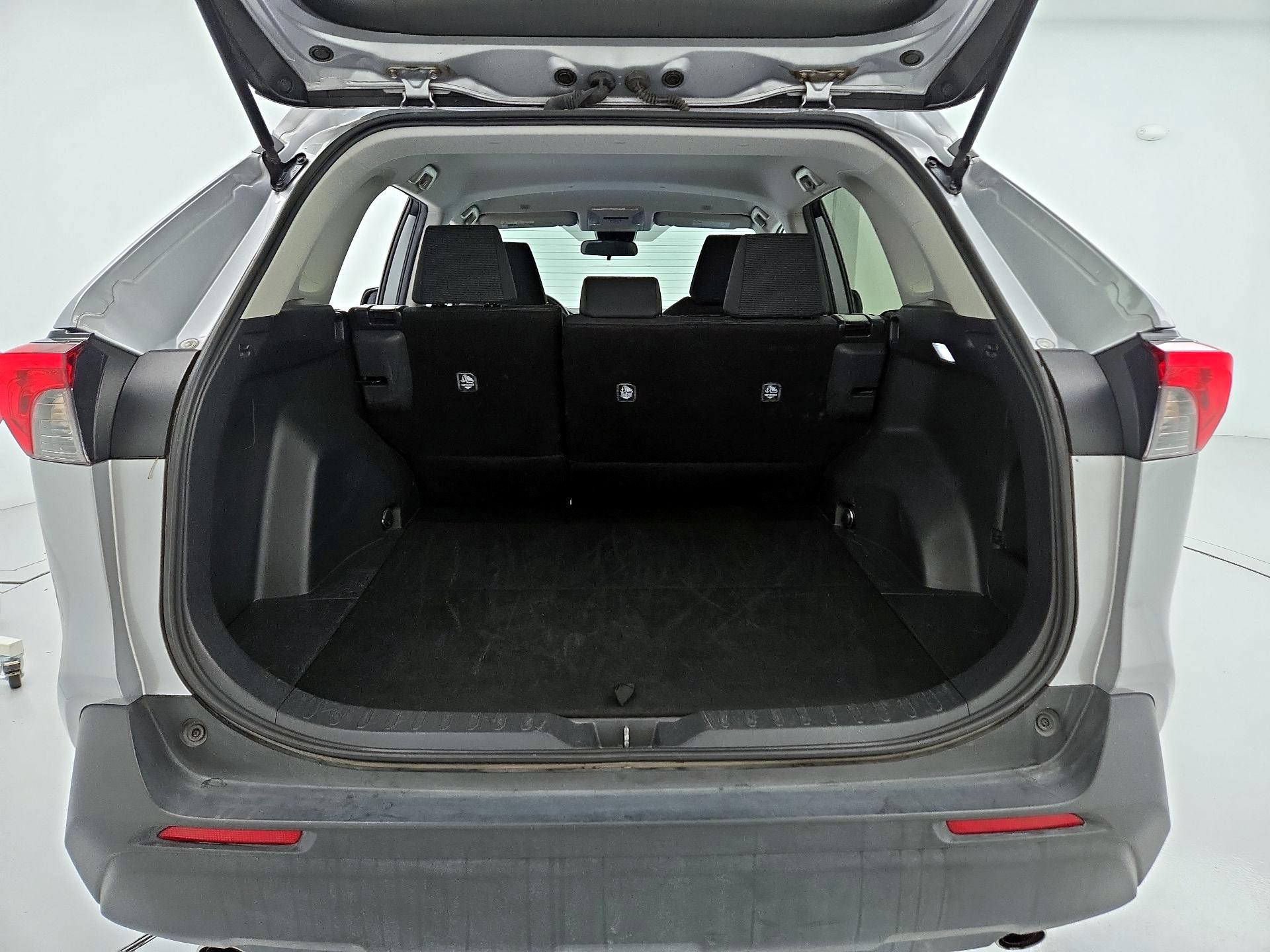 Thumbnail: 2024 Toyota RAV4 - 20