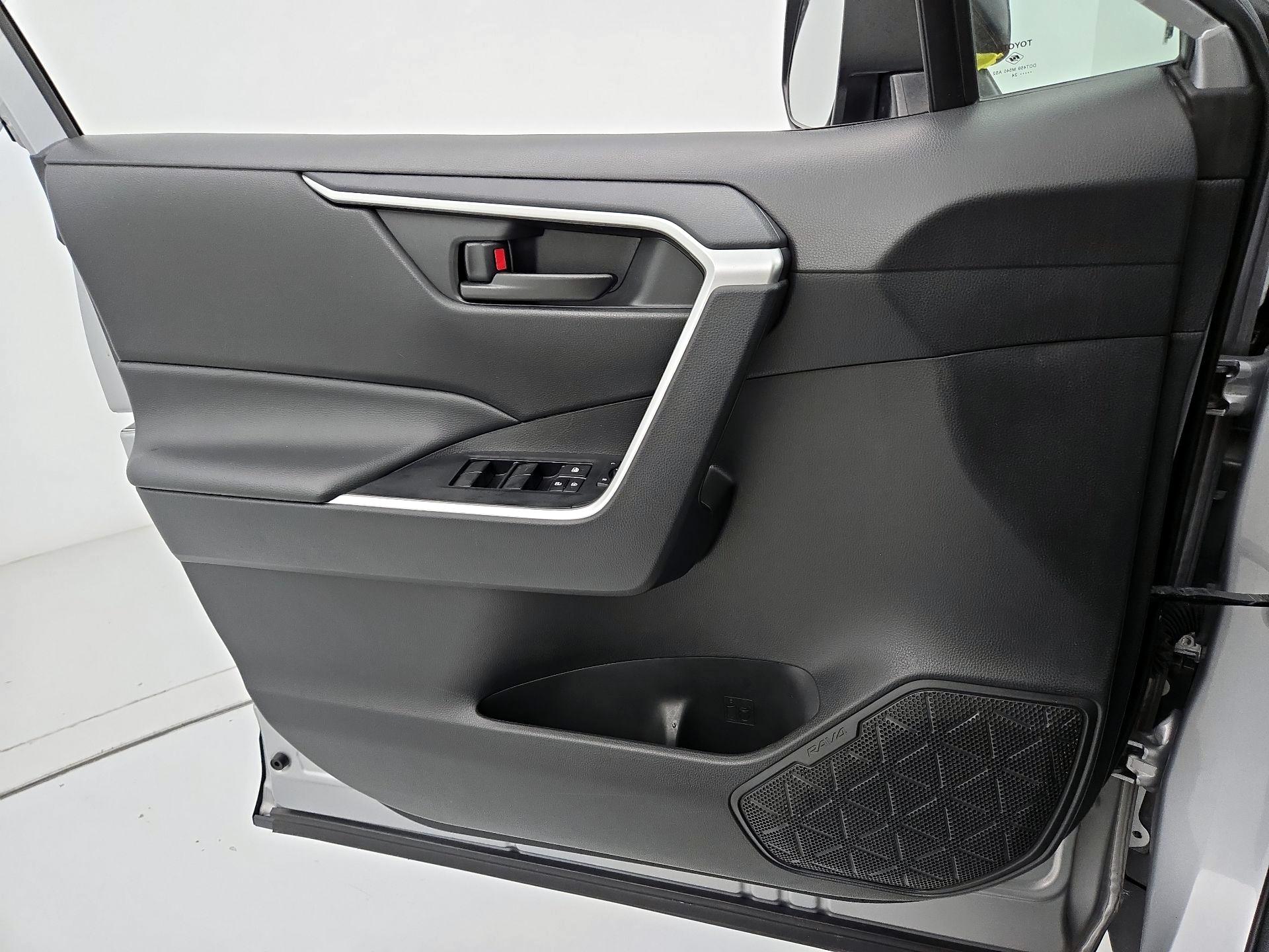 Thumbnail: 2024 Toyota RAV4 - 12