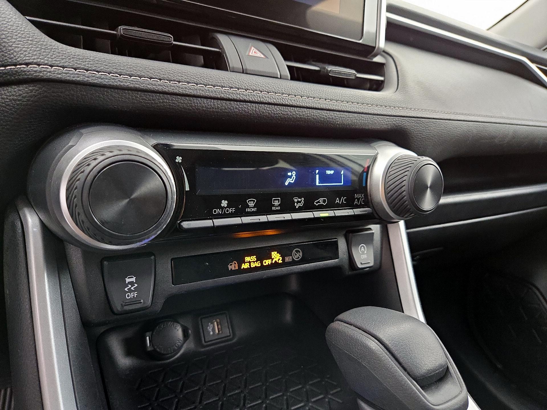 Thumbnail: 2024 Toyota RAV4 - 16