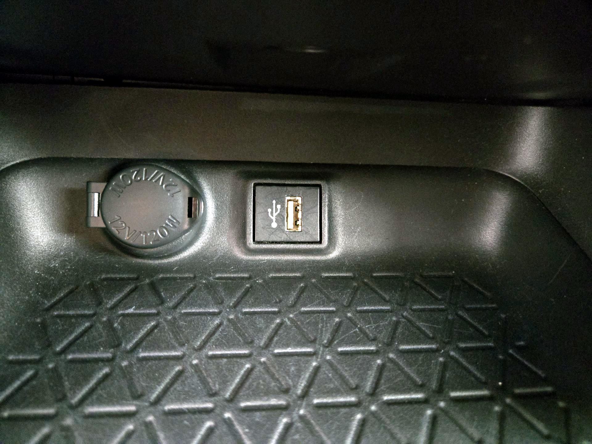 Thumbnail: 2024 Toyota RAV4 - 18