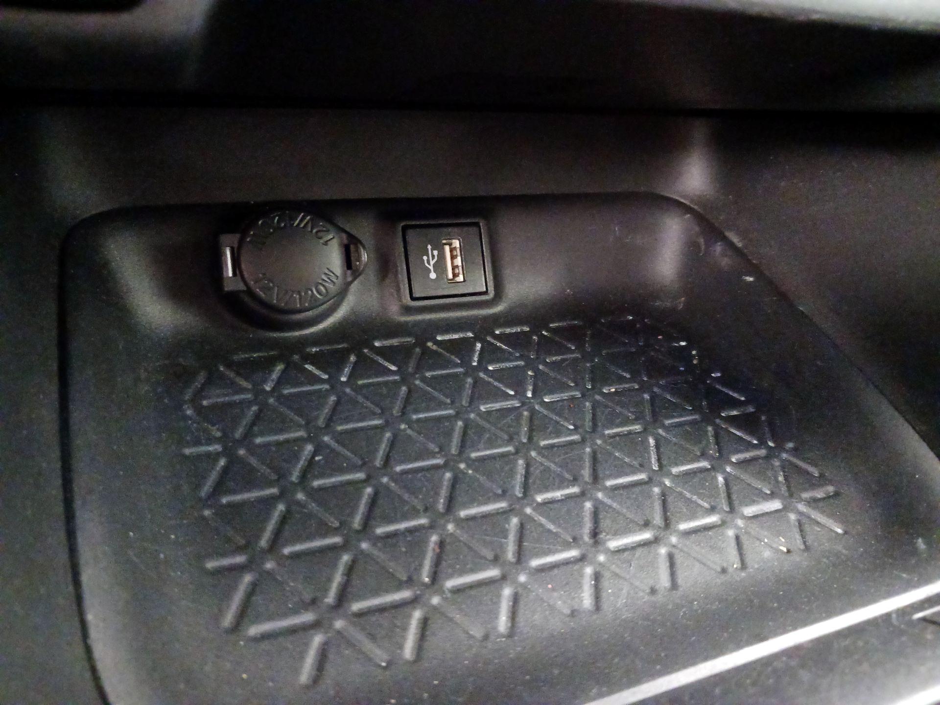 Thumbnail: 2024 Toyota RAV4 - 19