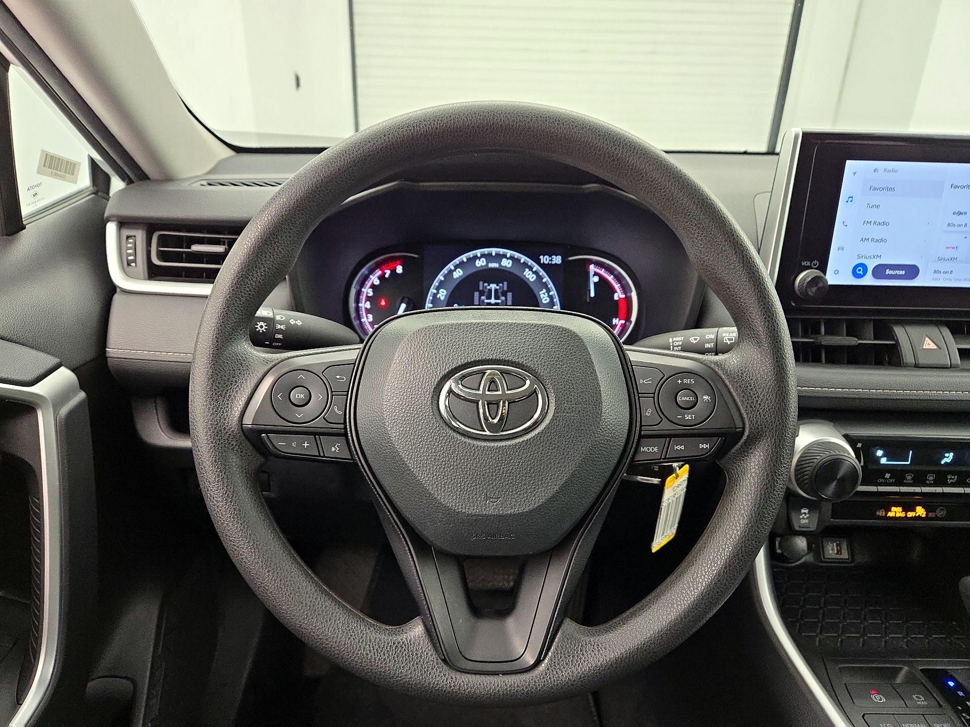 Thumbnail: 2024 Toyota RAV4 - 10