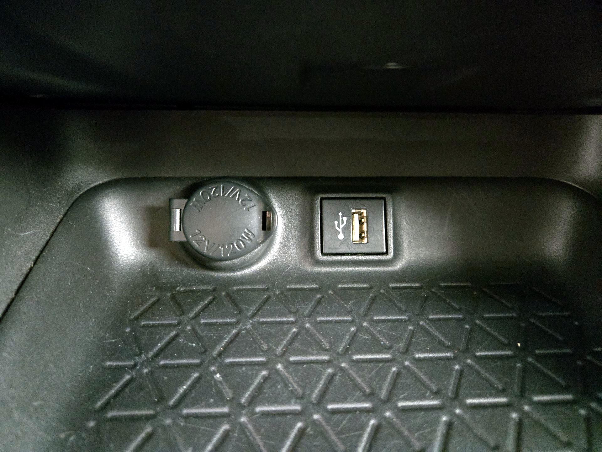 Thumbnail: 2024 Toyota RAV4 - 18