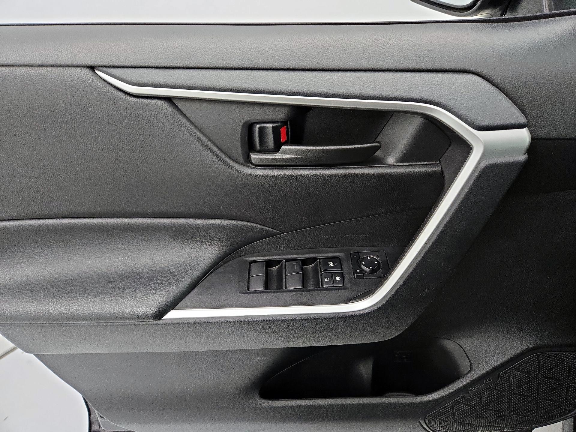 Thumbnail: 2024 Toyota RAV4 - 12