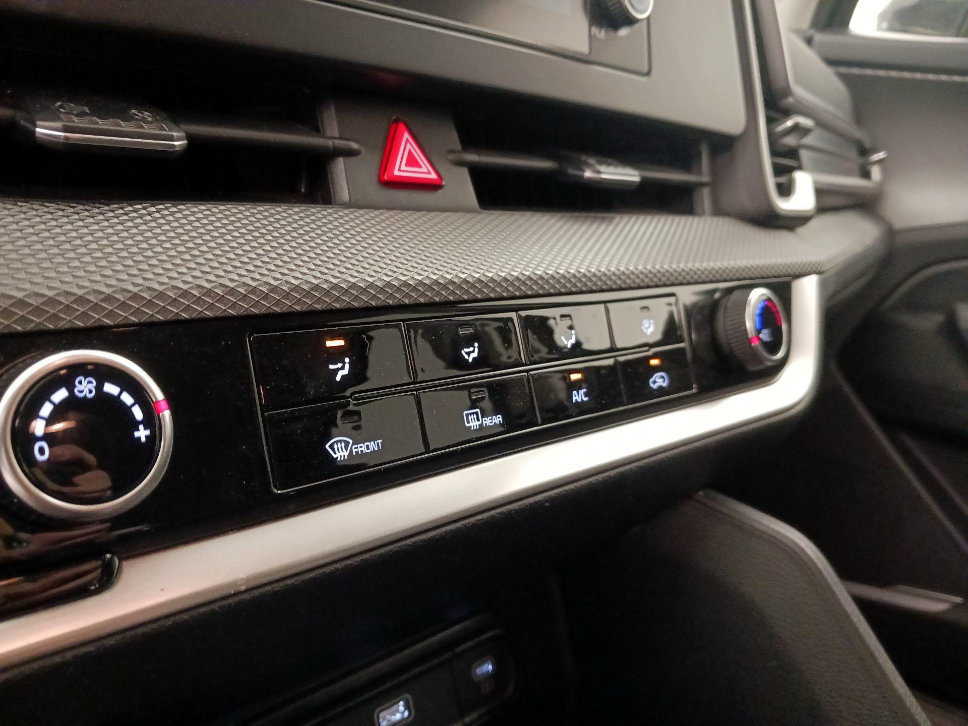 Thumbnail: 2024 Kia Sportage - 16