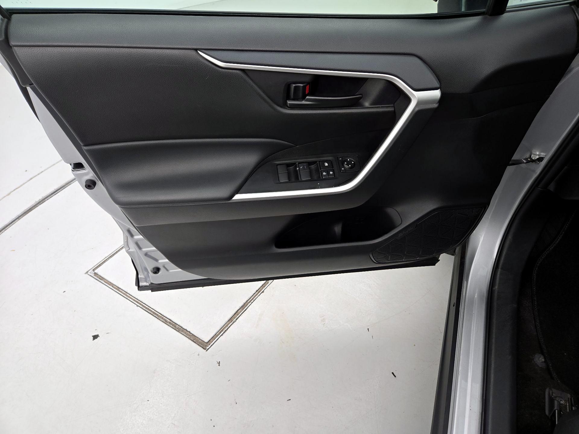 Thumbnail: 2024 Toyota RAV4 - 12