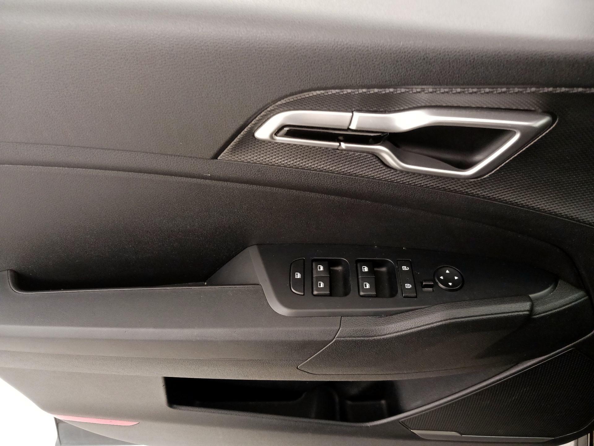 Thumbnail: 2024 Kia Sportage - 12