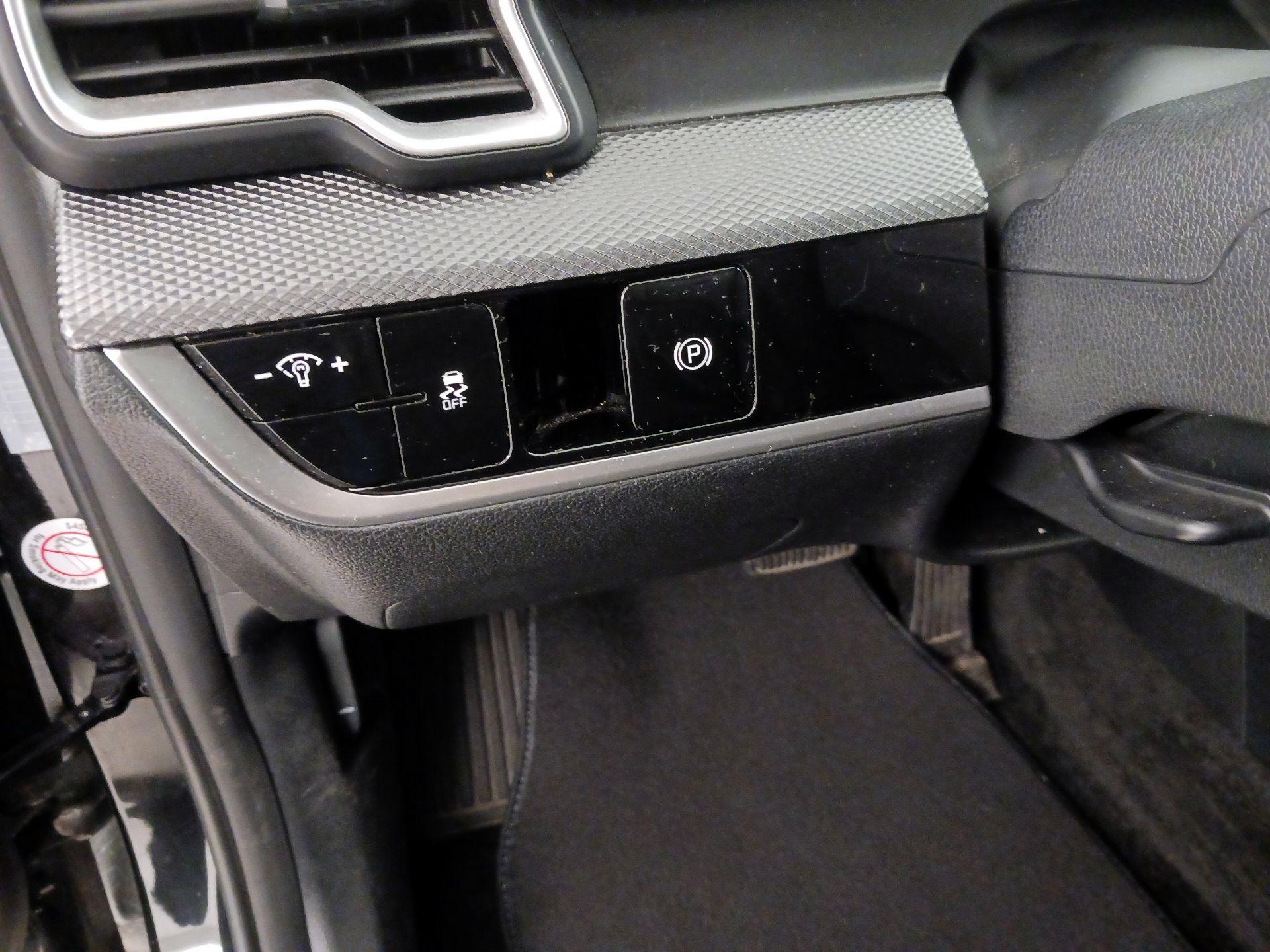 Thumbnail: 2024 Kia Sportage - 13