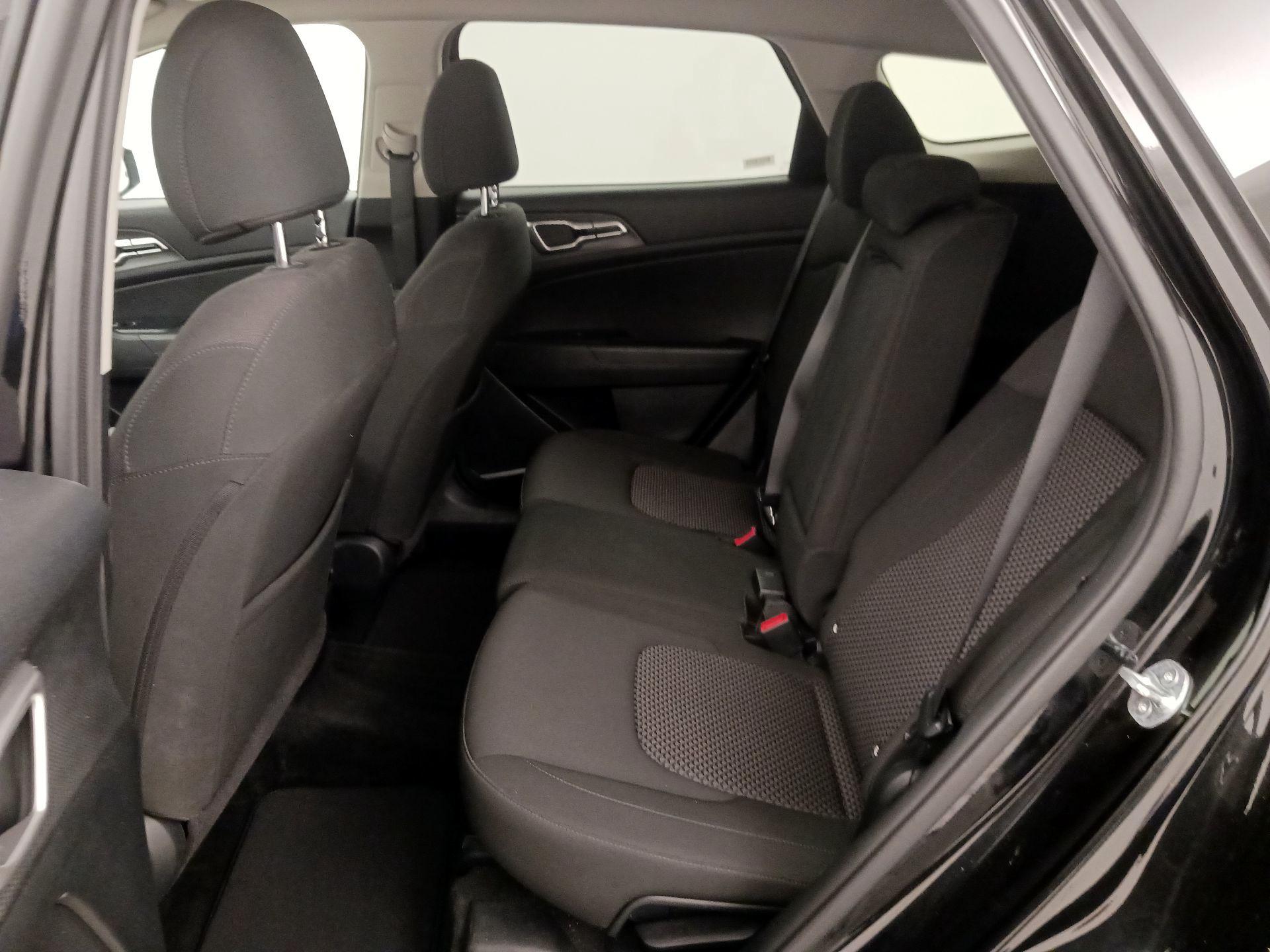 Thumbnail: 2024 Kia Sportage - 19