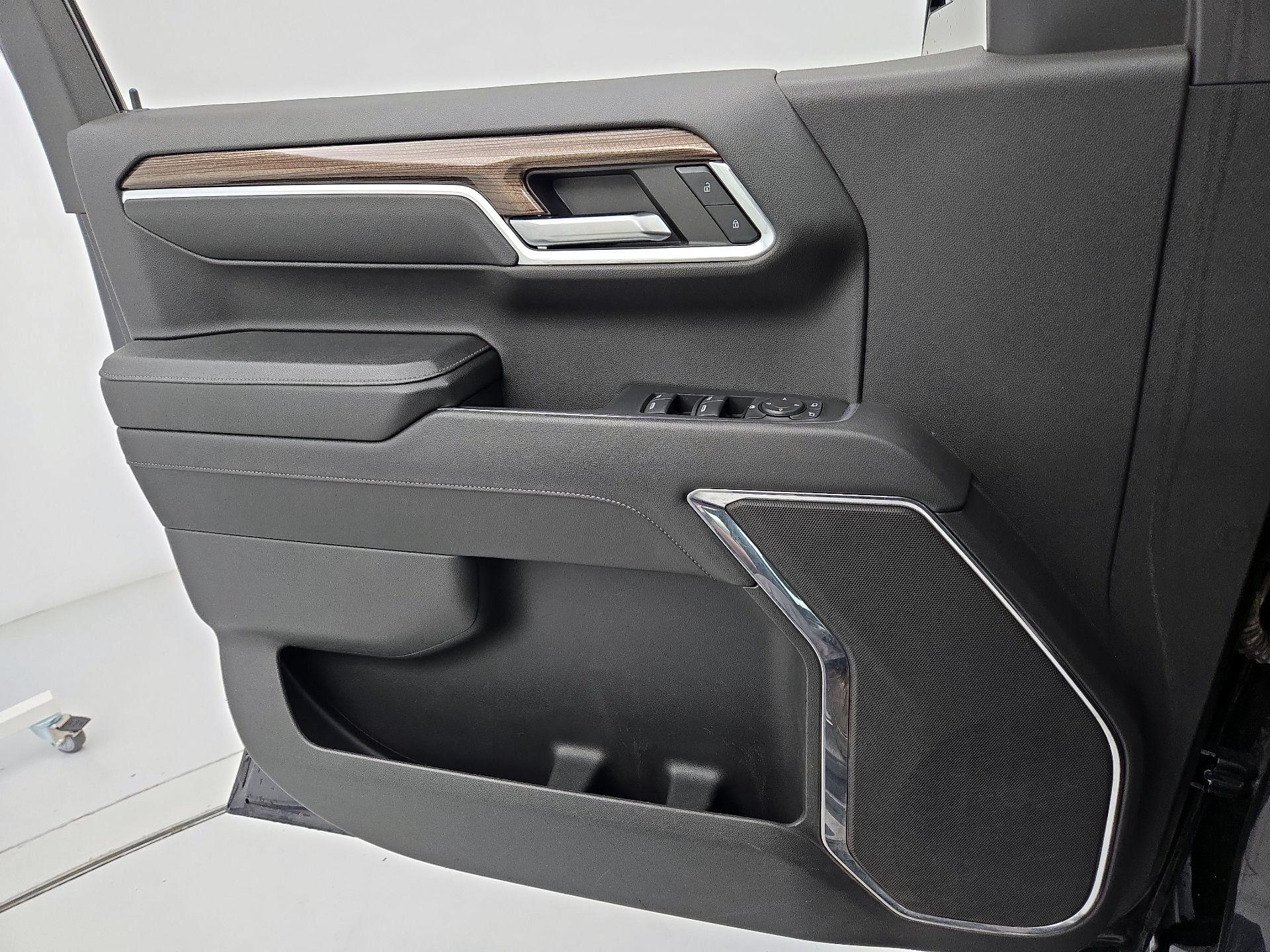 Thumbnail: 2023 Chevrolet Silverado 1500 - 12