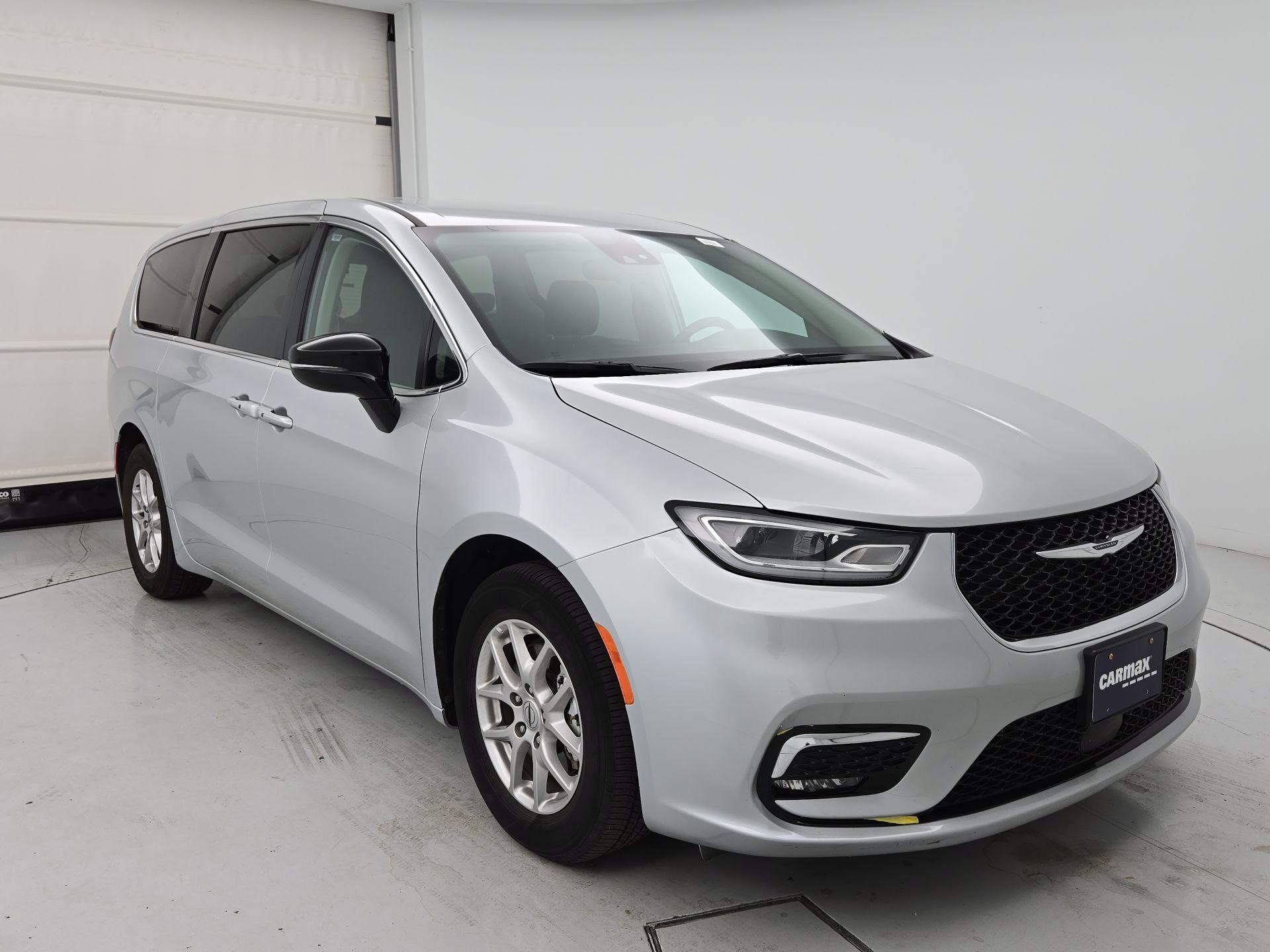 Thumbnail: 2024 Chrysler Pacifica - 1