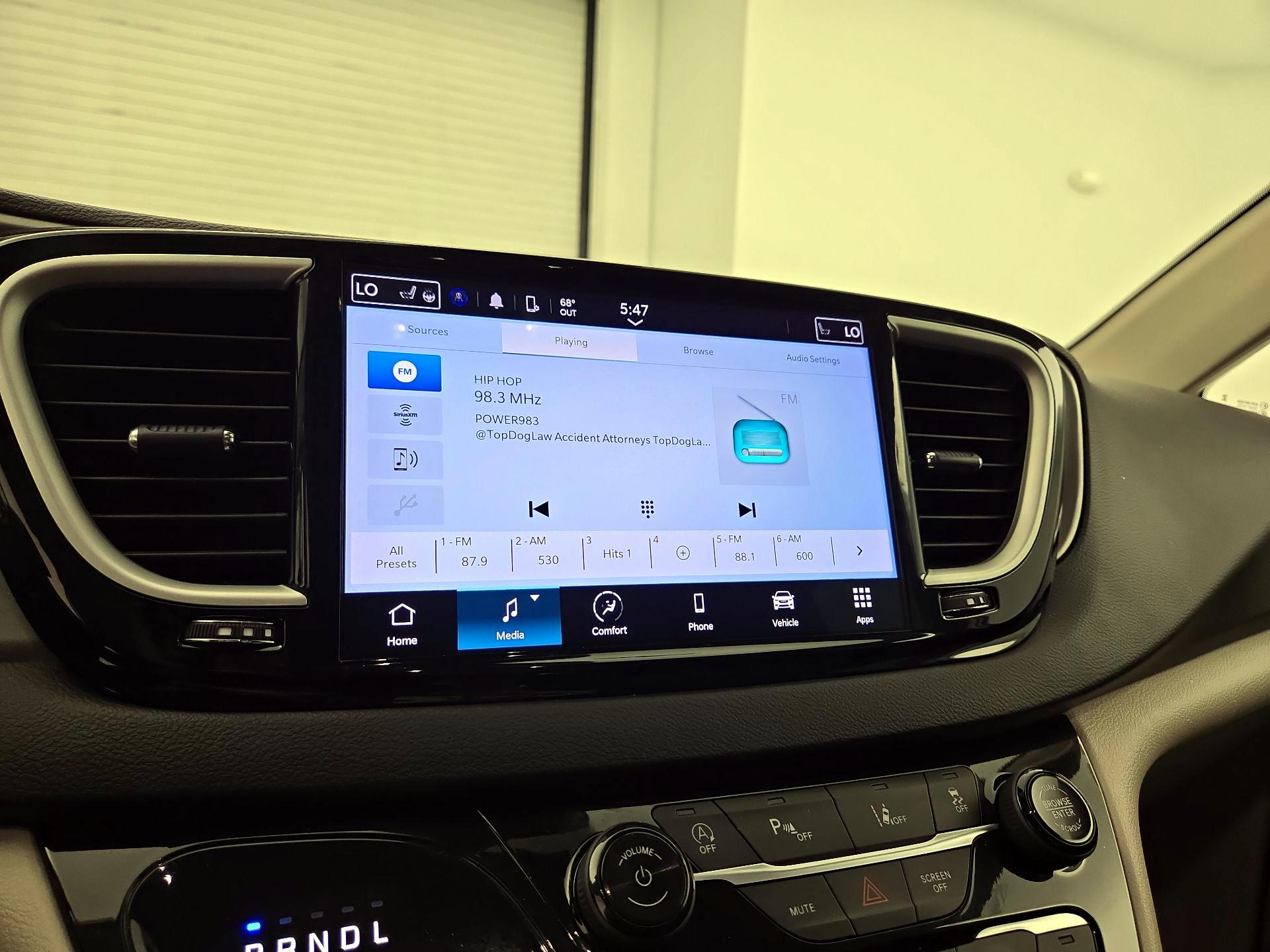 Thumbnail: 2024 Chrysler Pacifica - 13