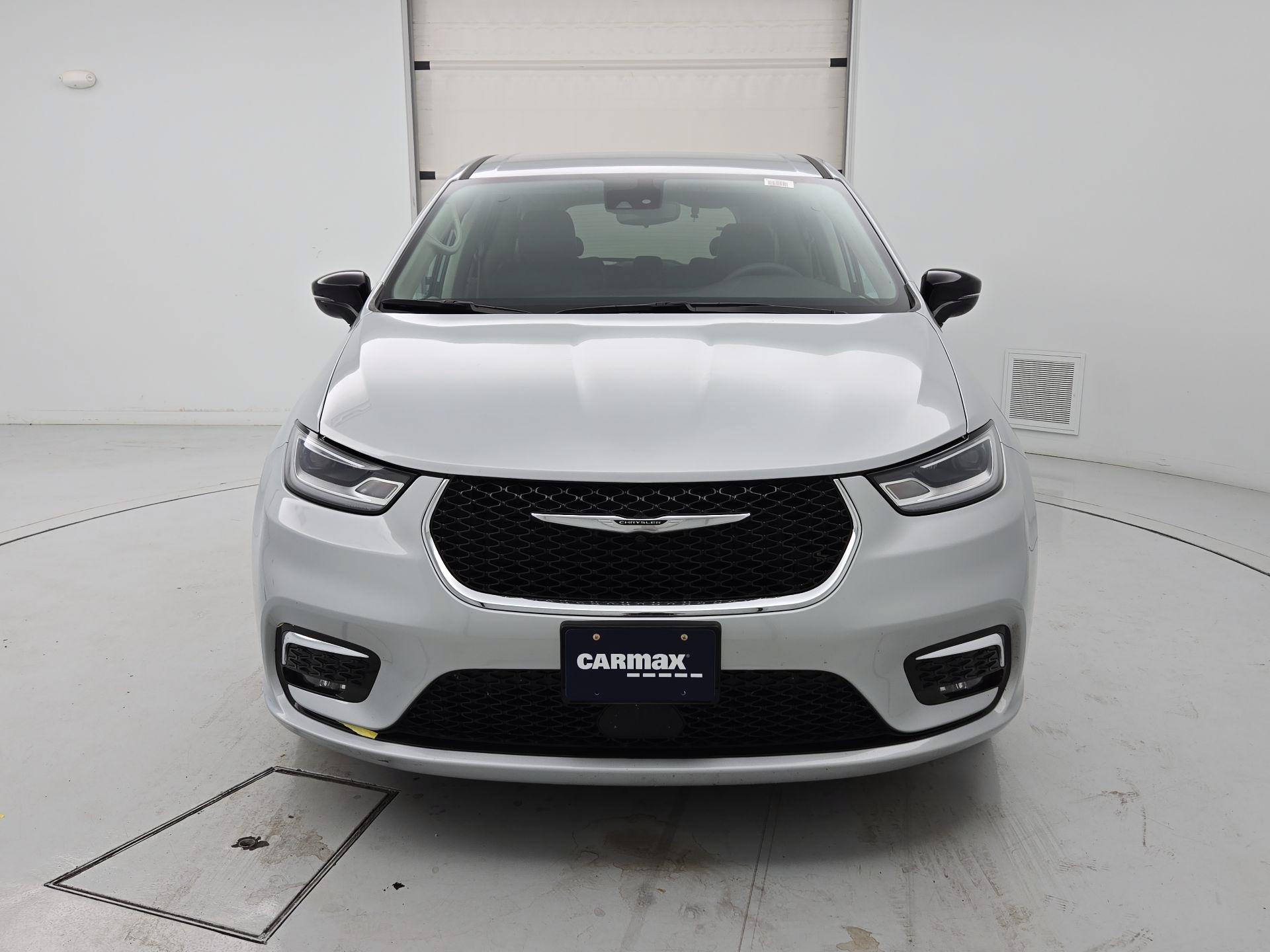 Thumbnail: 2024 Chrysler Pacifica - 2