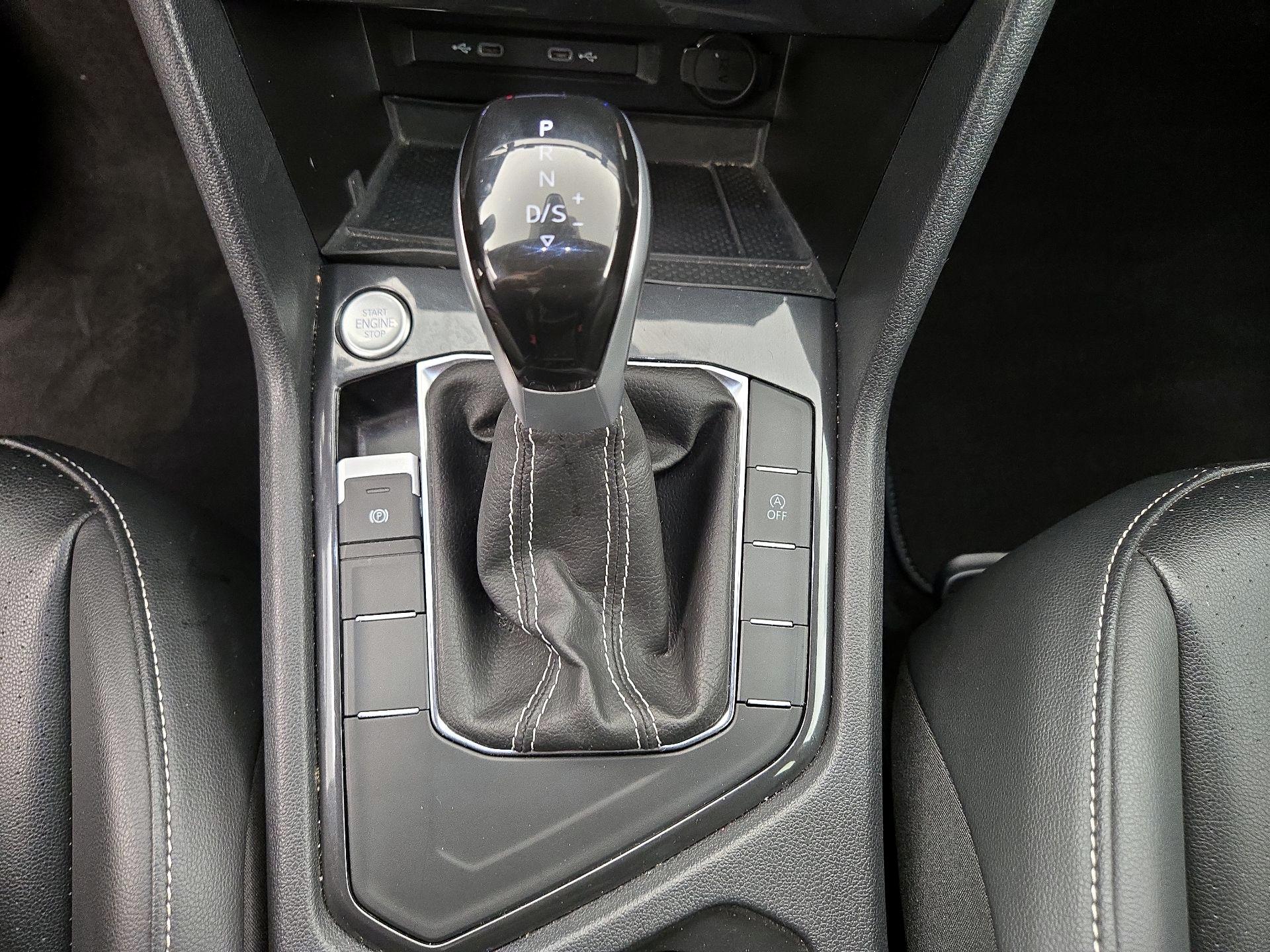 Thumbnail: 2024 Volkswagen Tiguan - 17