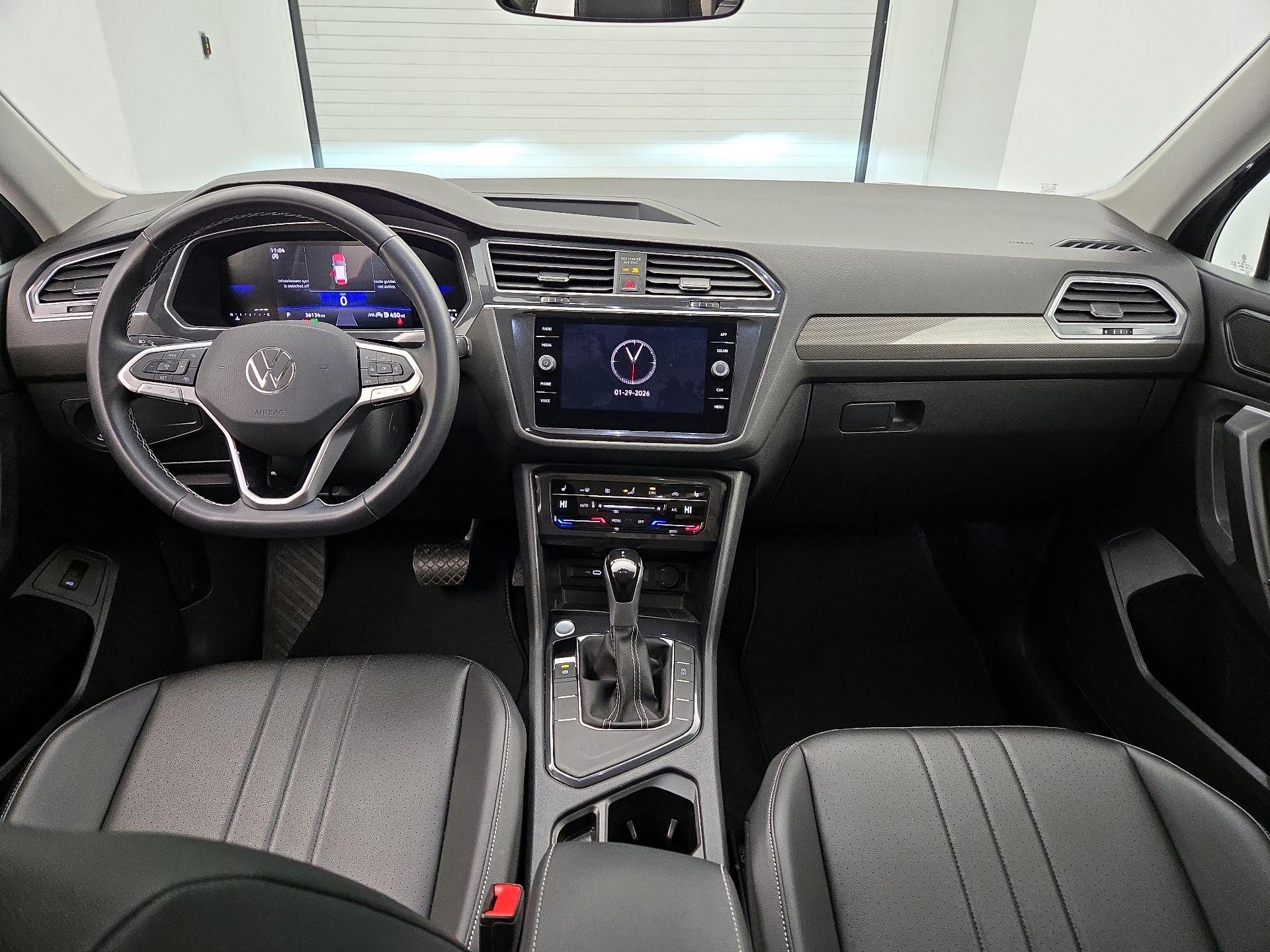 Thumbnail: 2024 Volkswagen Tiguan - 9