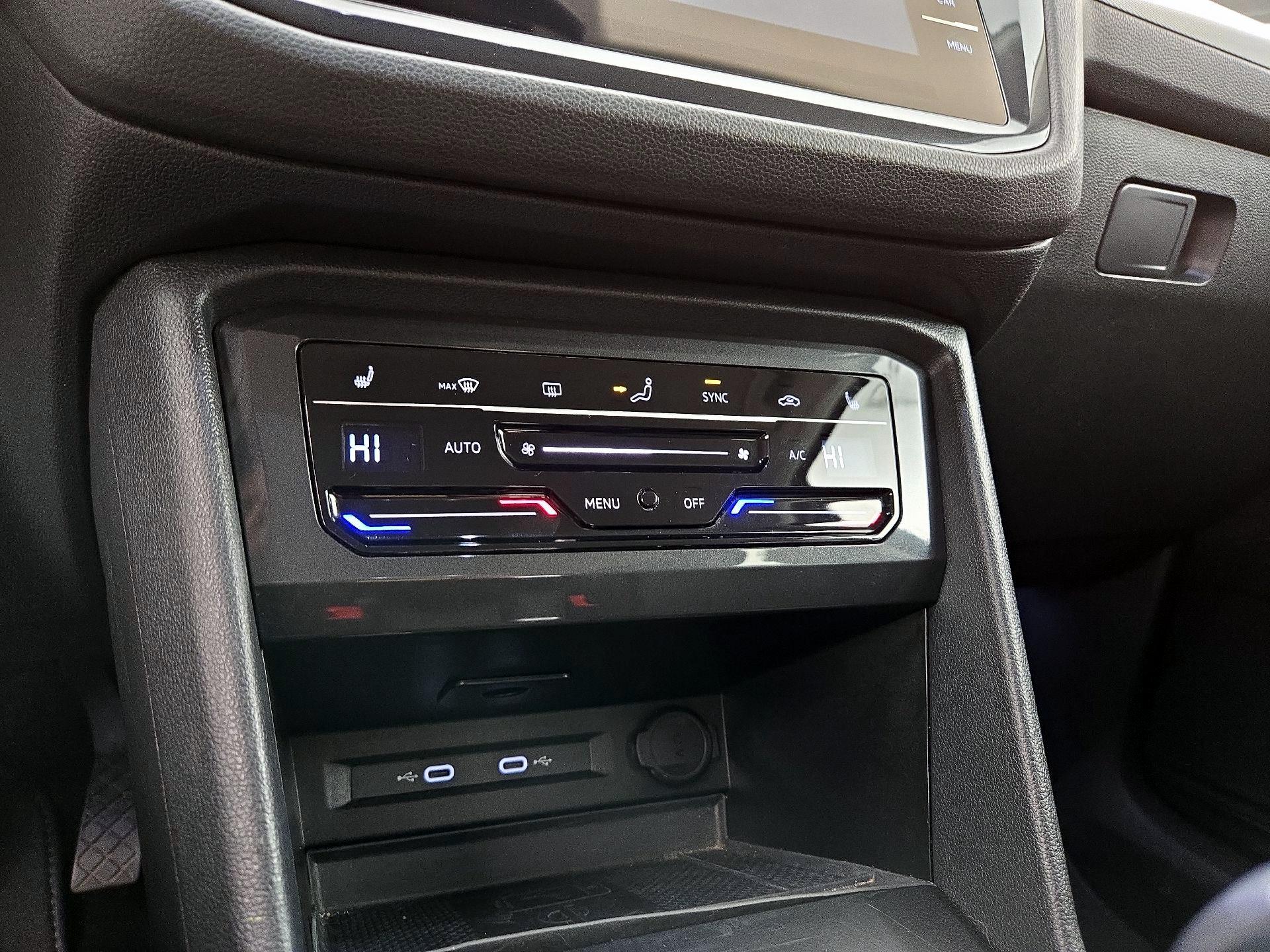 Thumbnail: 2024 Volkswagen Tiguan - 16