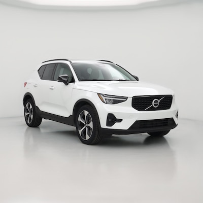 2023 Volvo XC40 B5 Ultimate Dark Theme