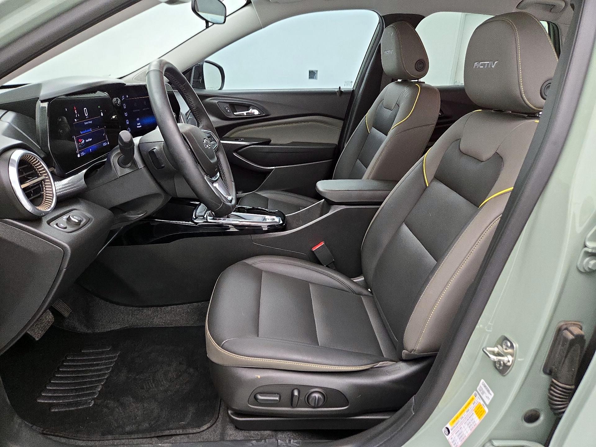 Thumbnail: 2025 Chevrolet Trax - 11