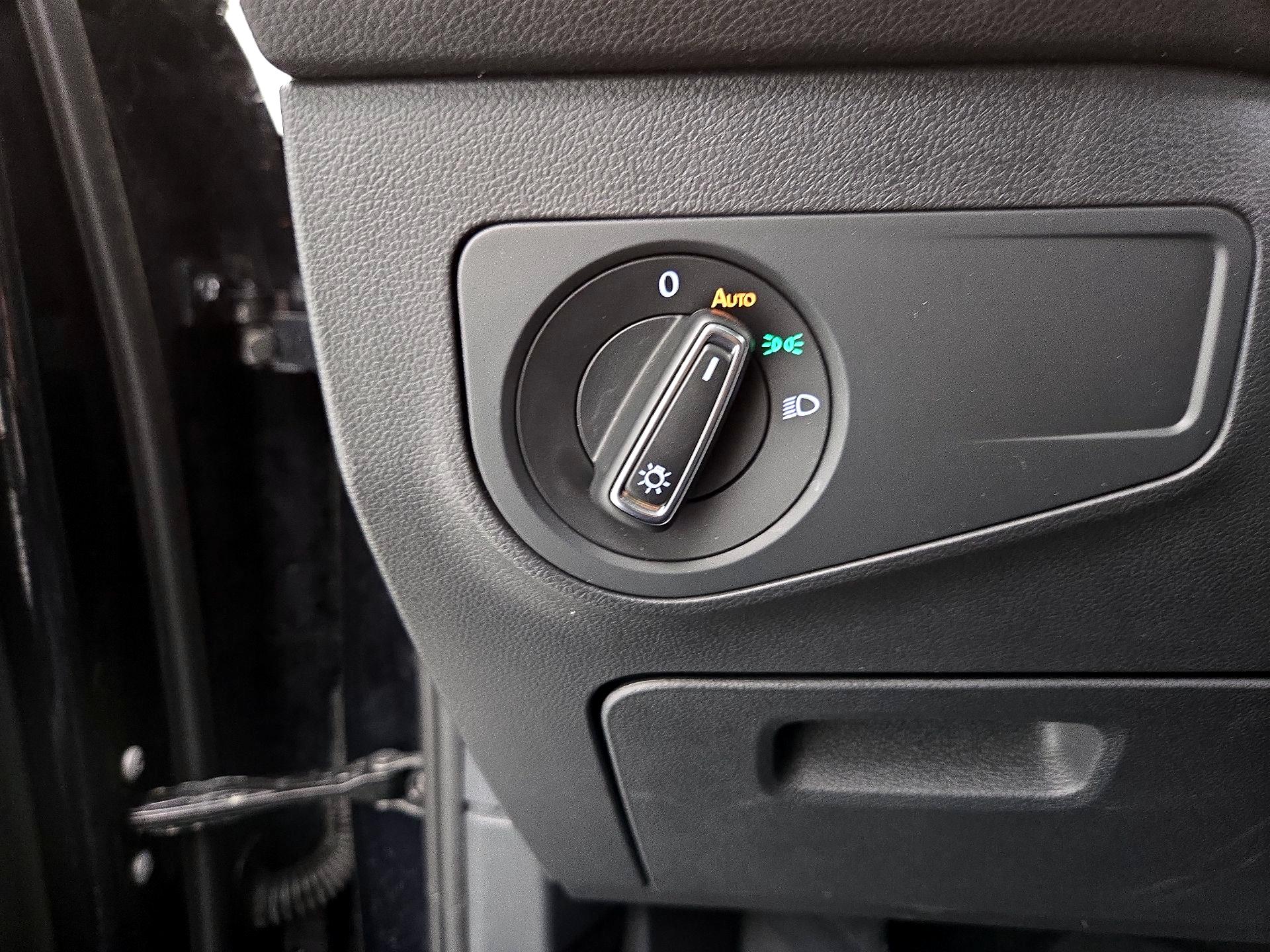 Thumbnail: 2024 Volkswagen Tiguan - 13