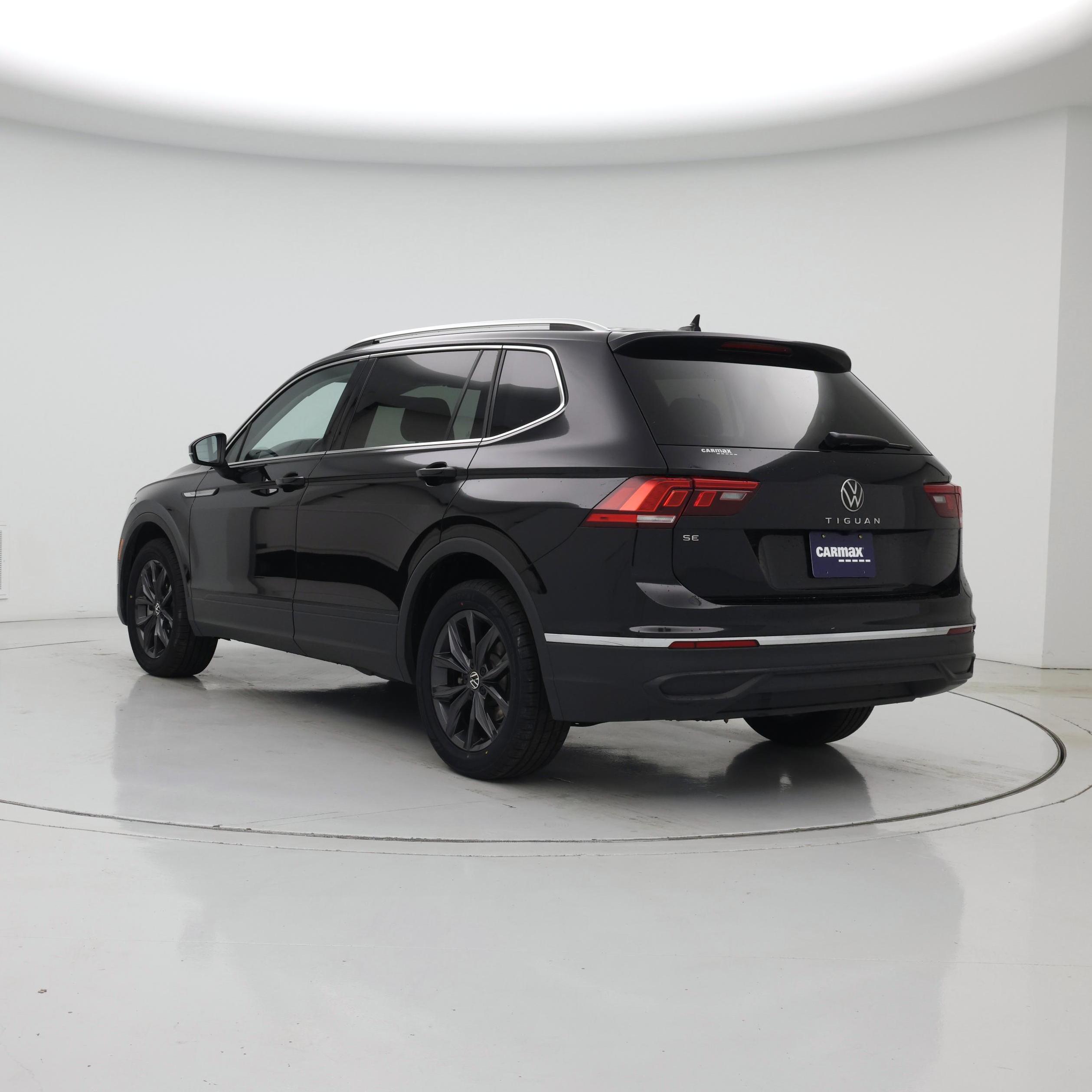 Thumbnail: 2024 Volkswagen Tiguan - 2
