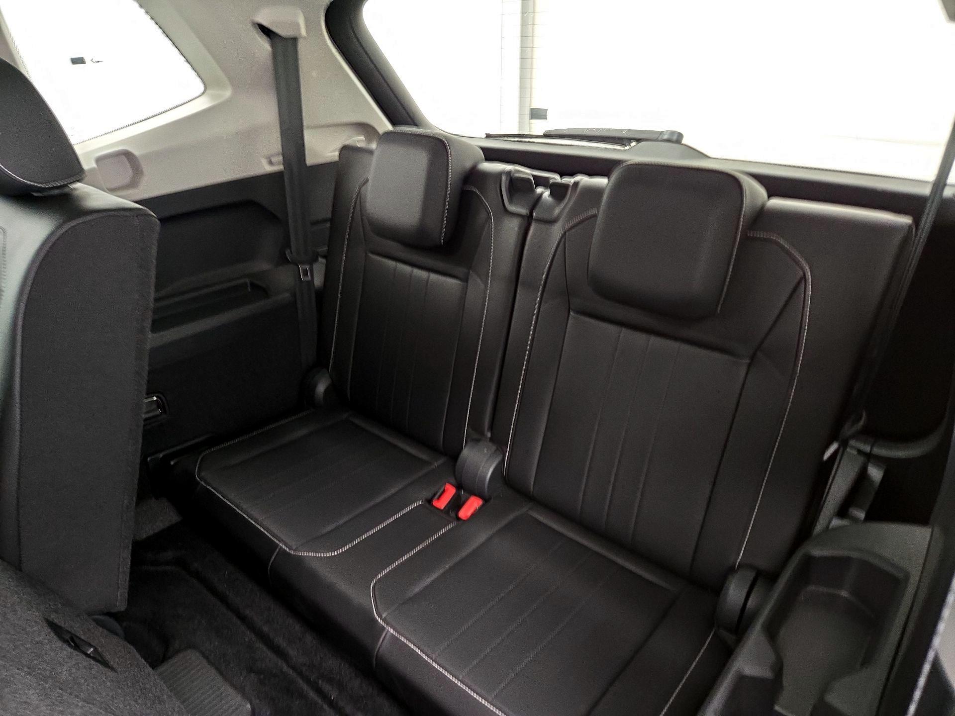 Thumbnail: 2024 Volkswagen Tiguan - 20
