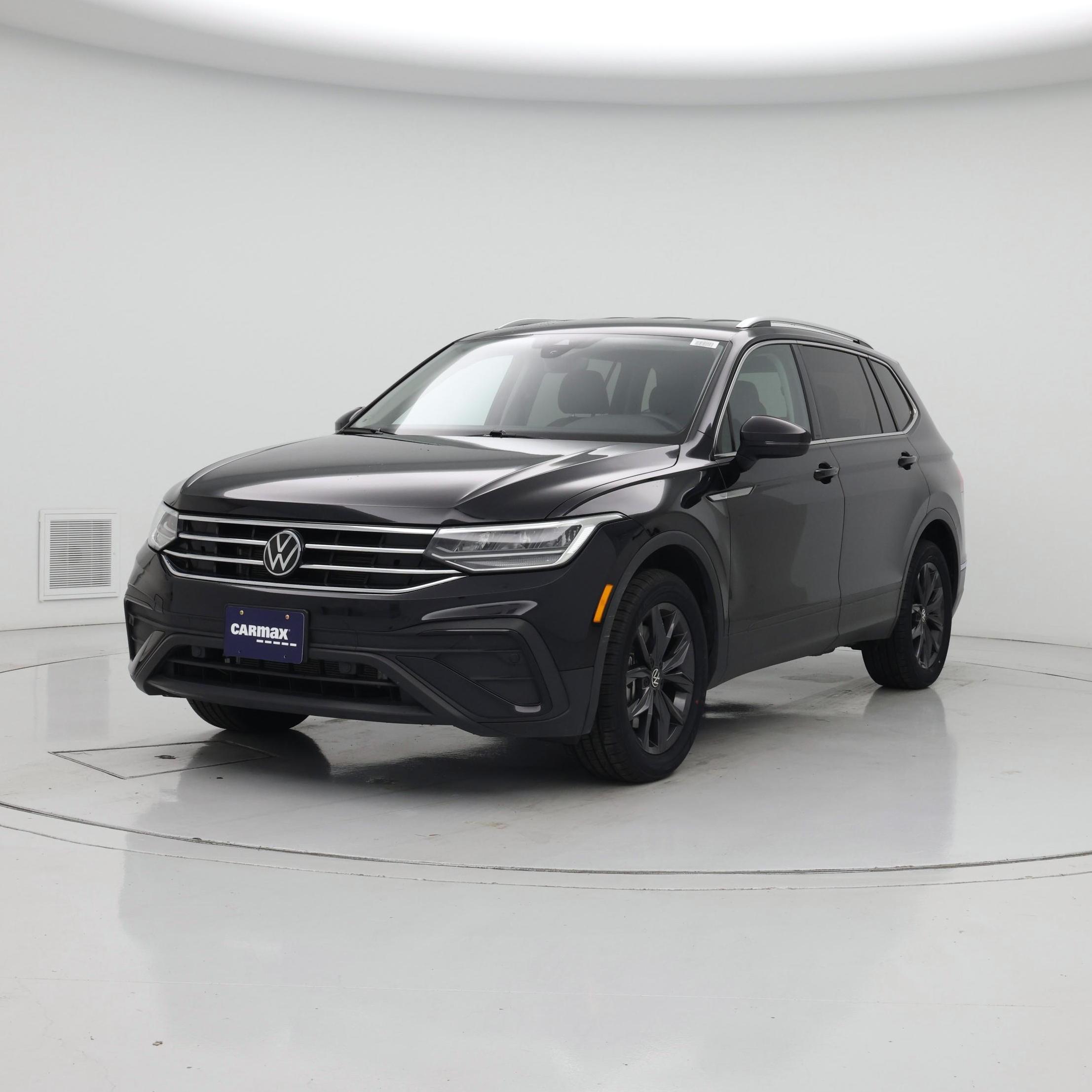 Thumbnail: 2024 Volkswagen Tiguan - 4