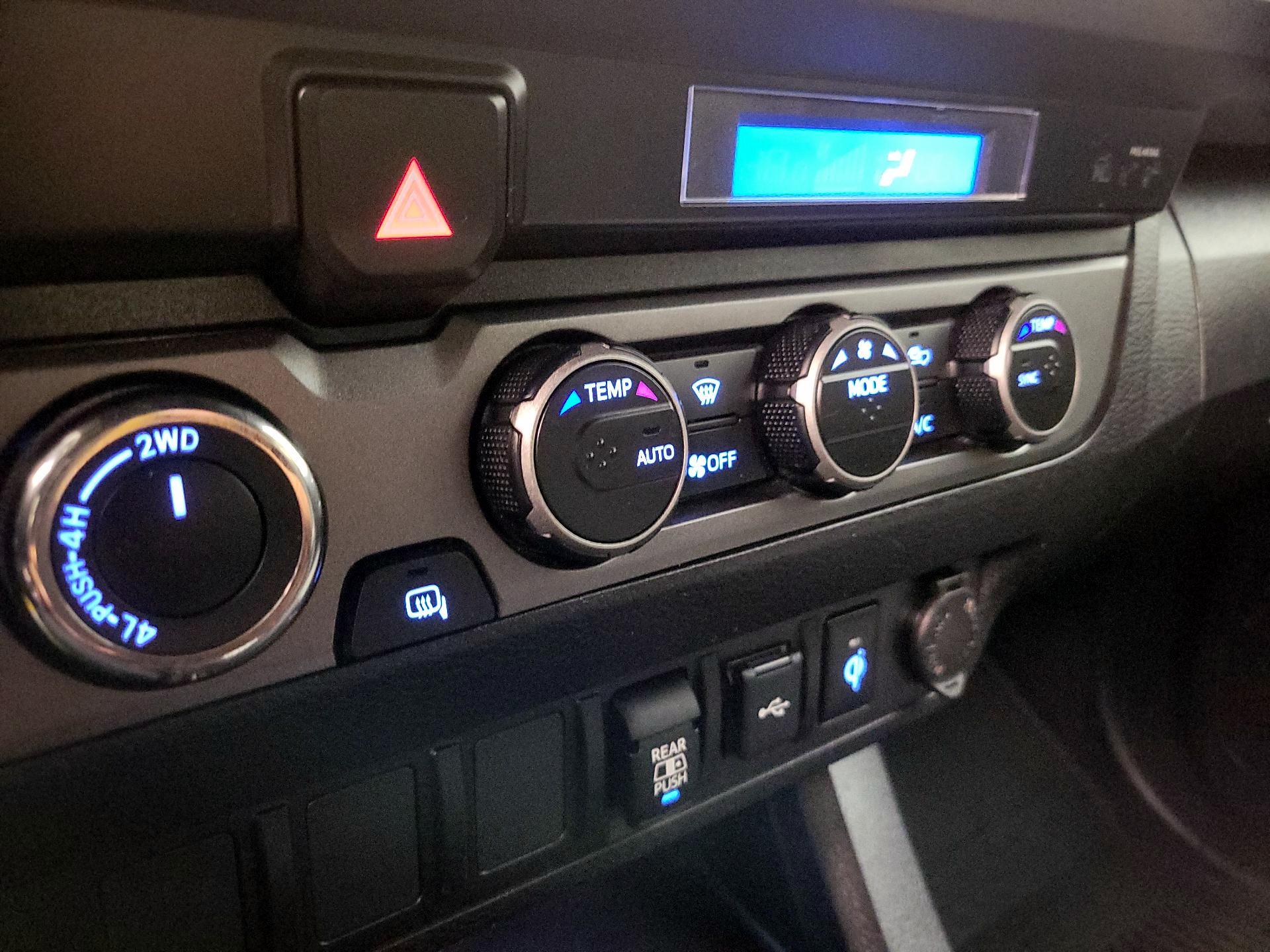 Thumbnail: 2022 Toyota Tacoma - 16