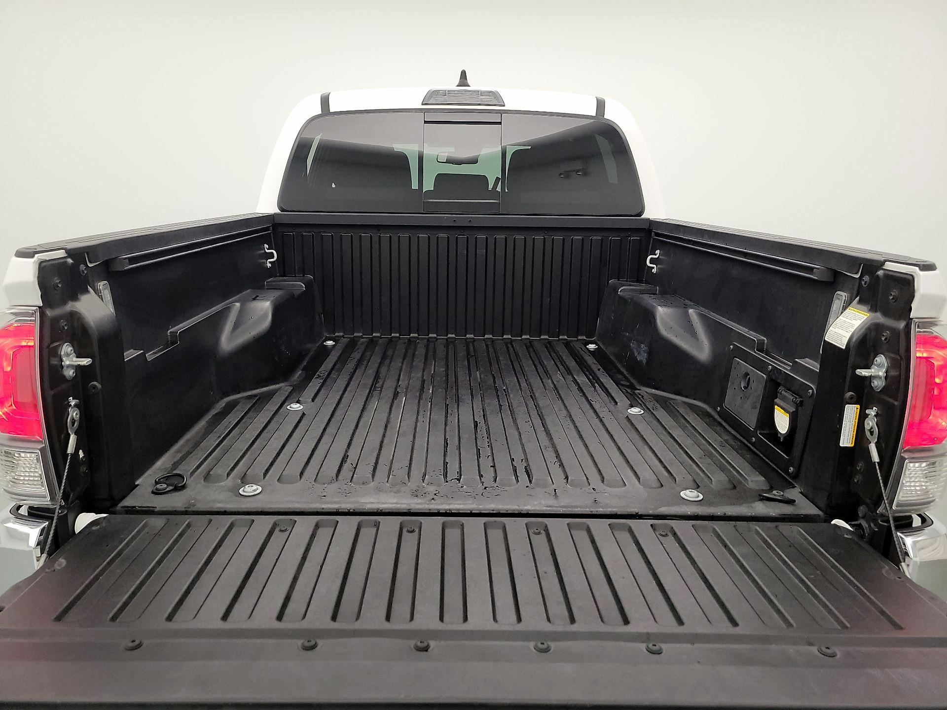 Thumbnail: 2022 Toyota Tacoma - 20