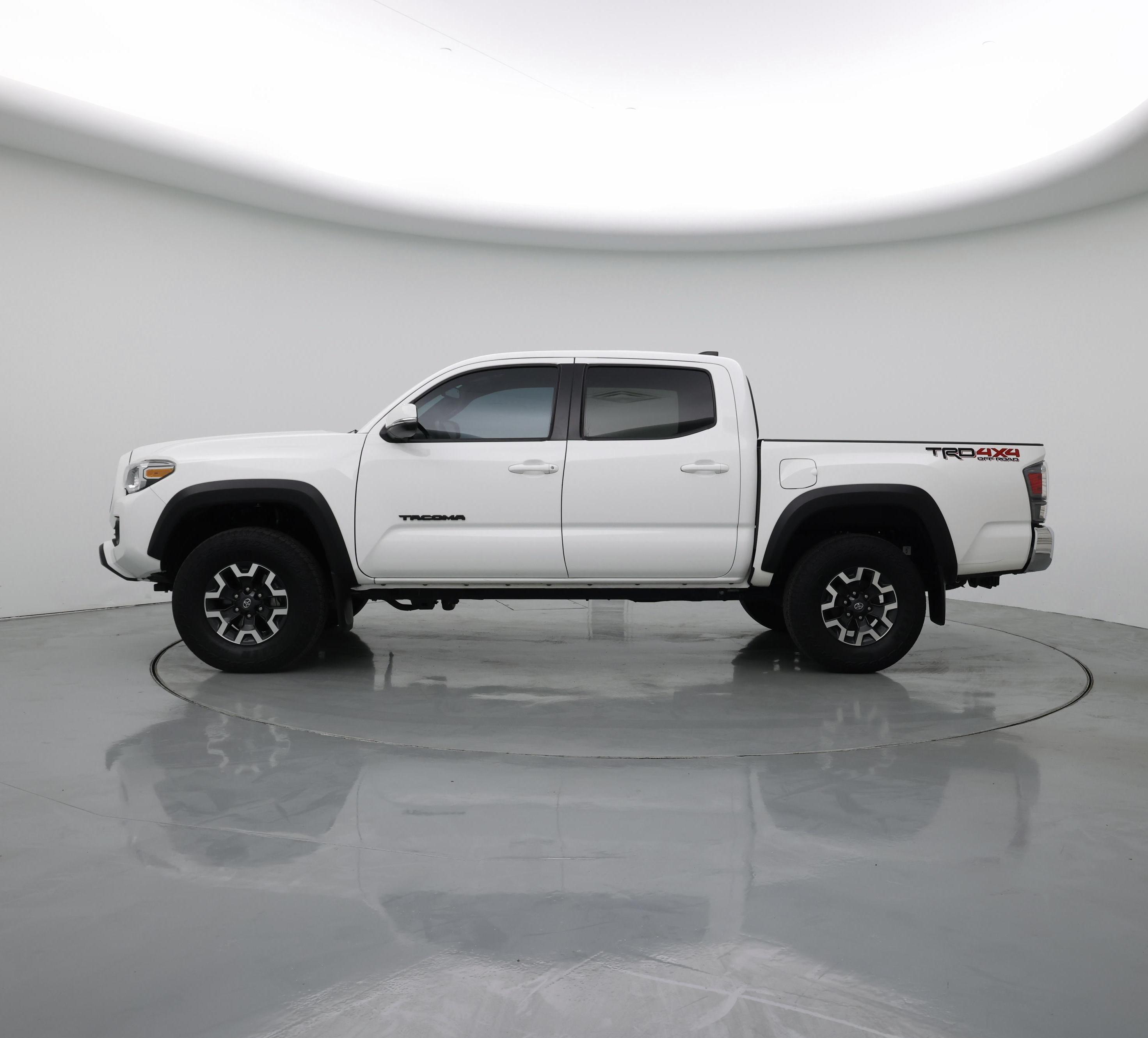 Thumbnail: 2022 Toyota Tacoma - 3