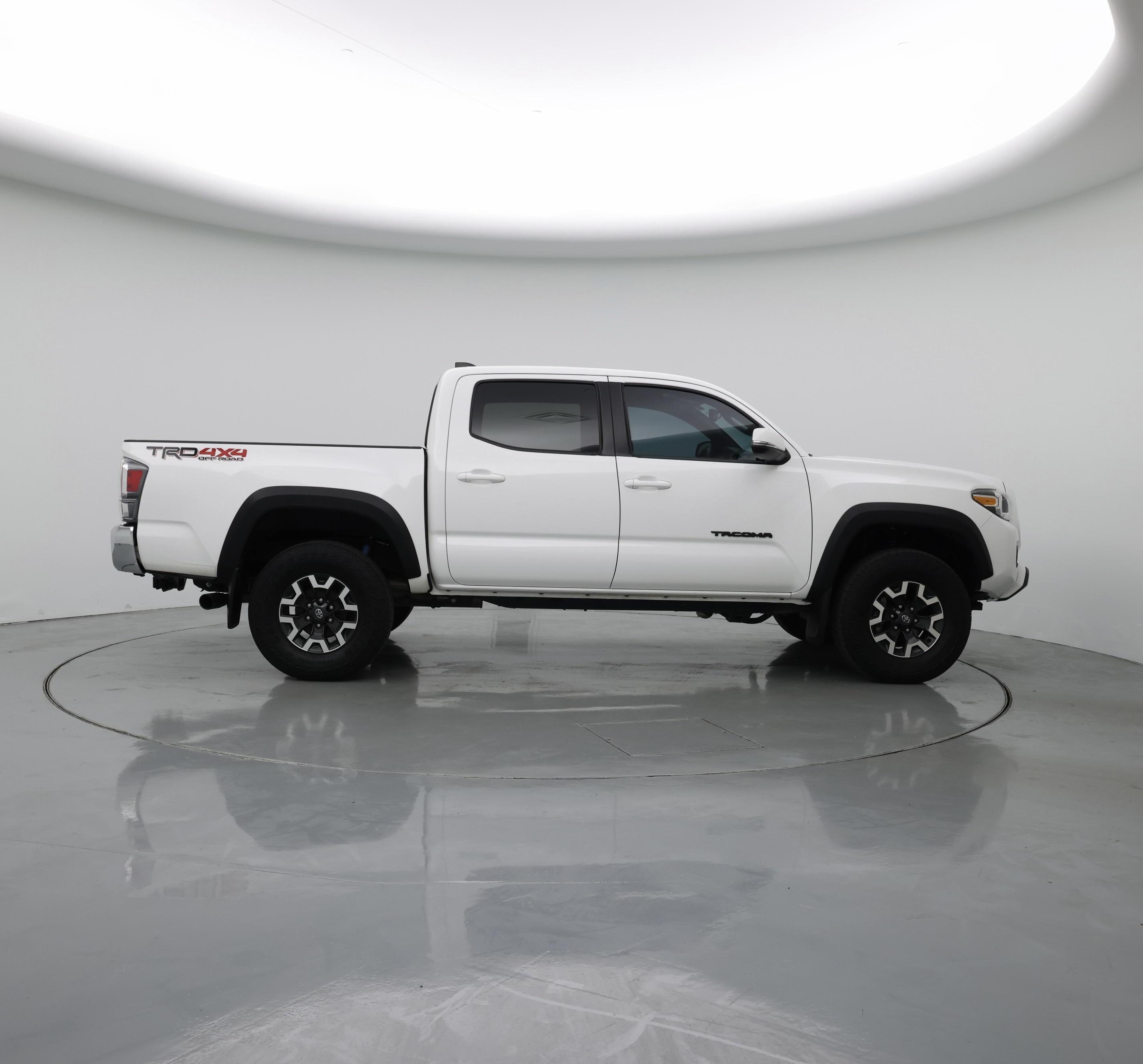Thumbnail: 2022 Toyota Tacoma - 7