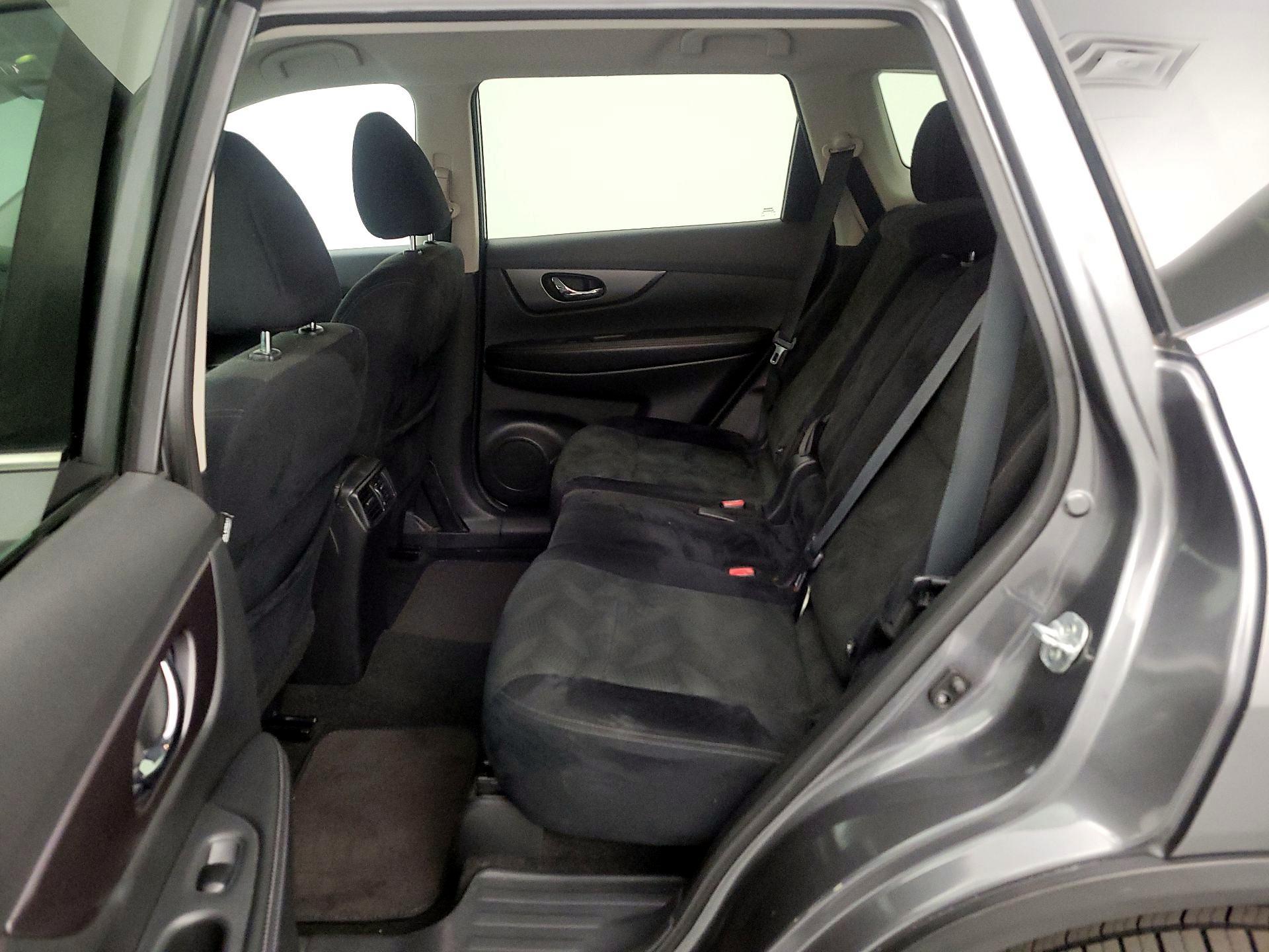 Thumbnail: 2015 Nissan Rogue - 19