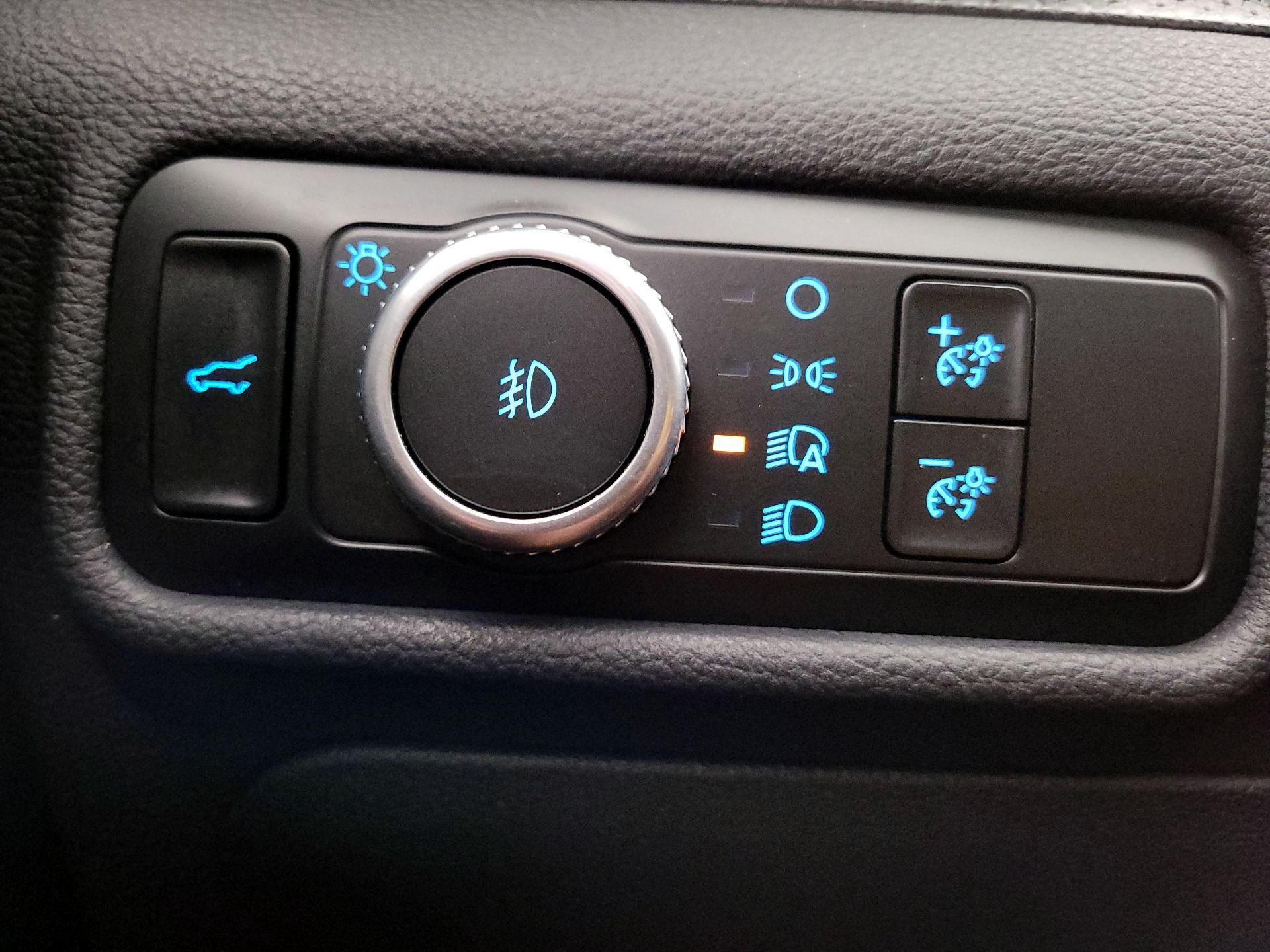 Thumbnail: 2020 Ford Explorer - 13