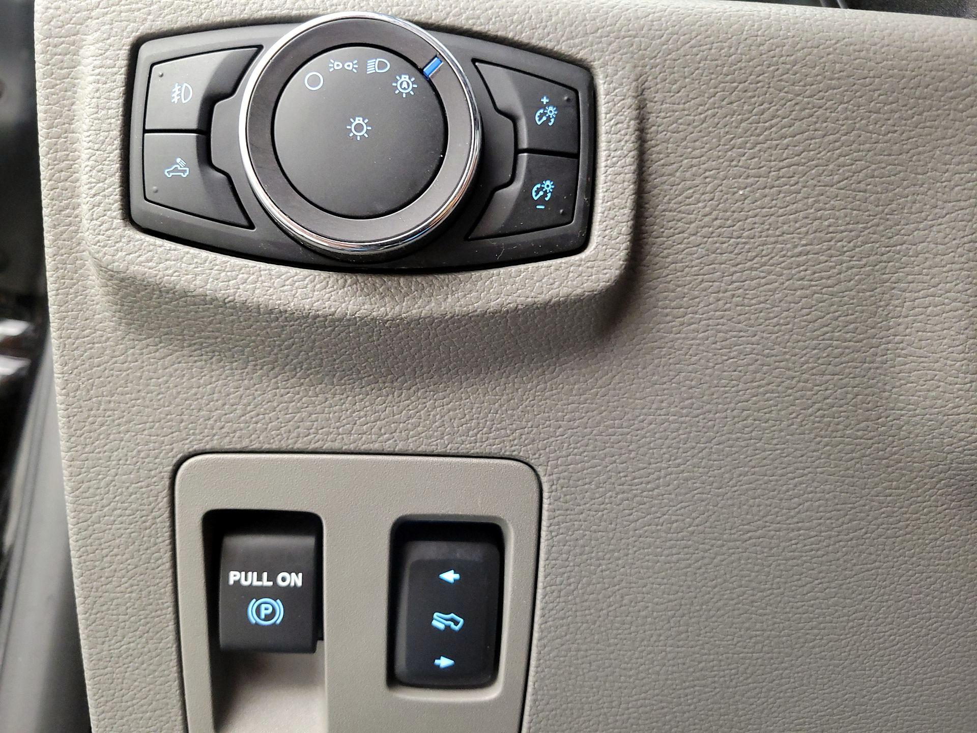 Thumbnail: 2019 Ford F-150 - 13