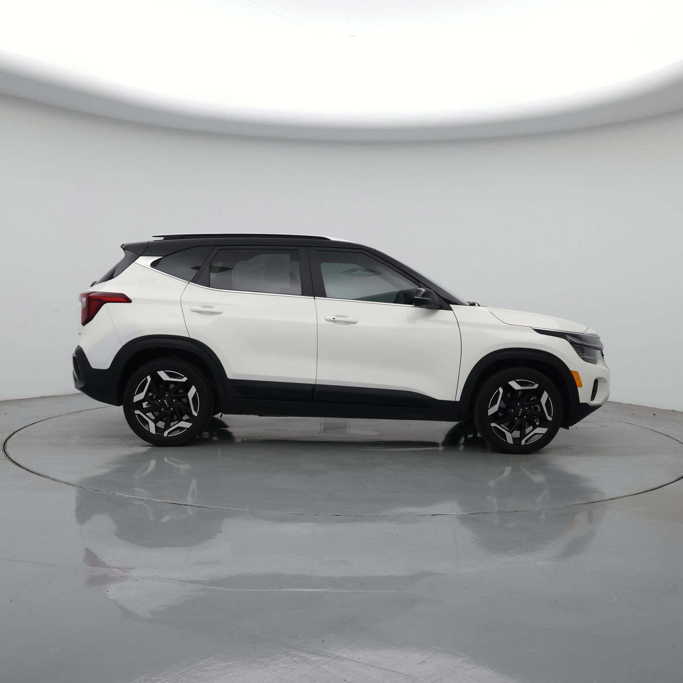 Thumbnail: 2024 Kia Seltos - 7