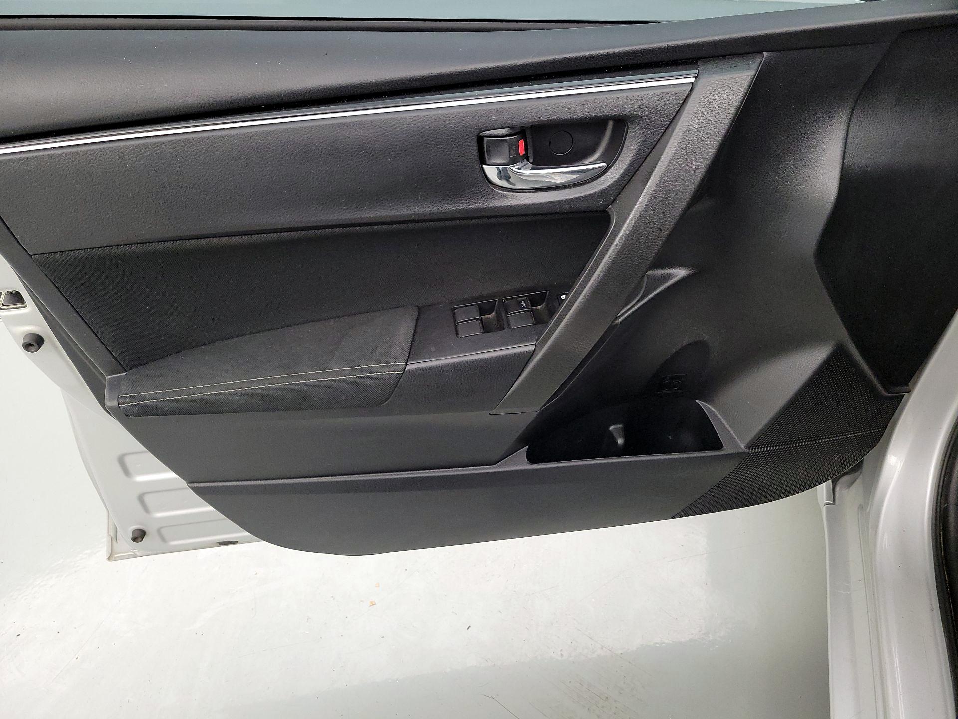 Thumbnail: 2019 Toyota Corolla - 12