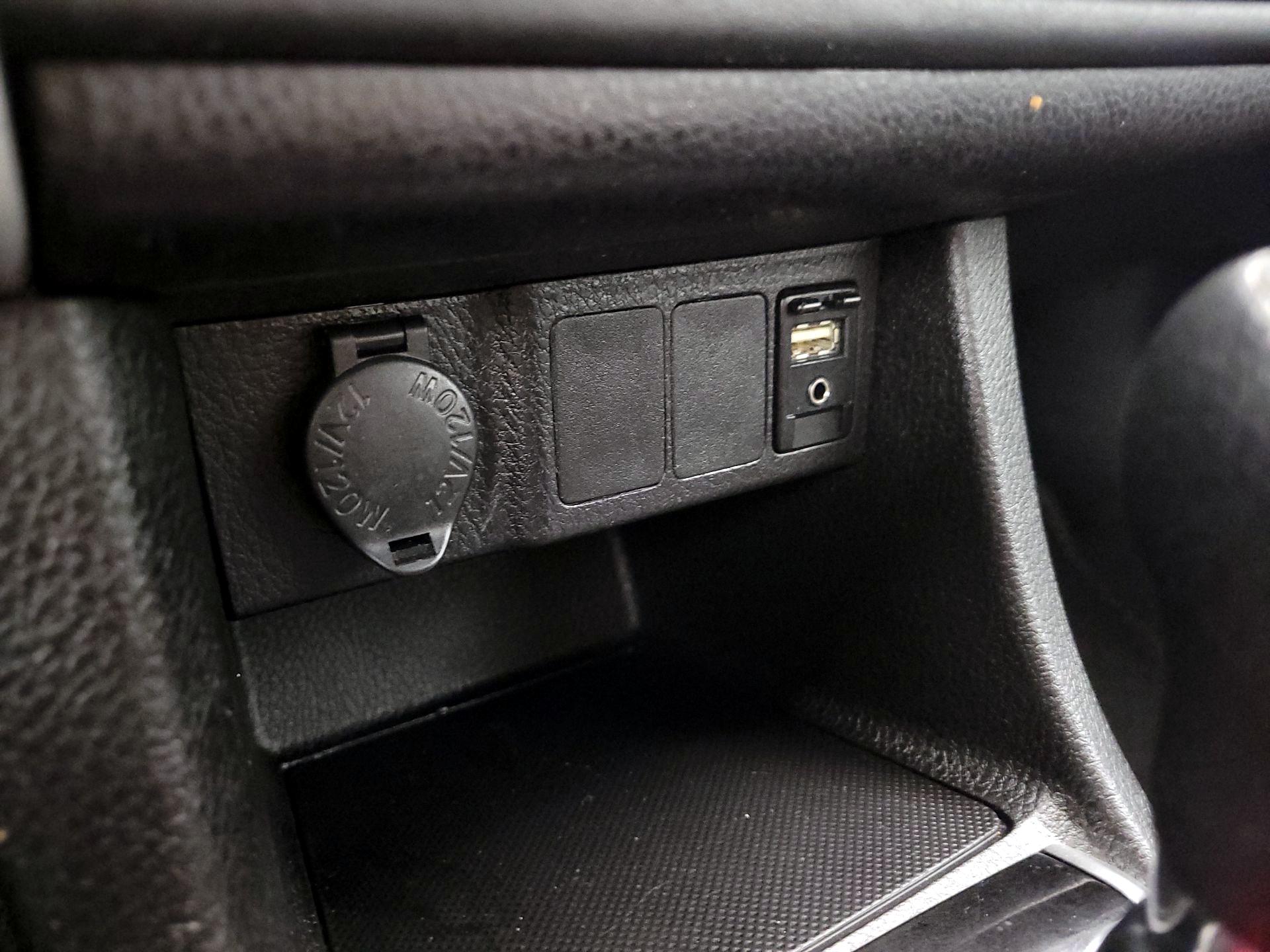 Thumbnail: 2019 Toyota Corolla - 18