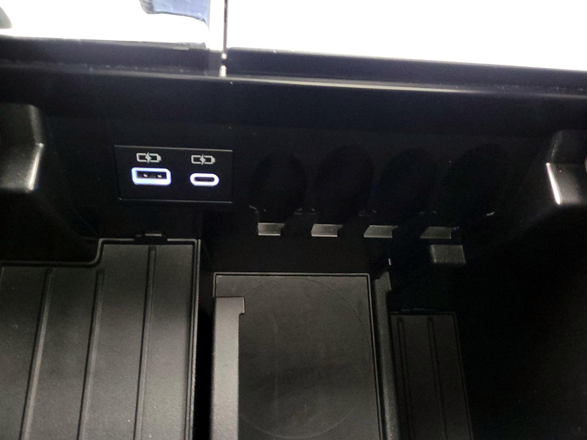 Thumbnail: 2025 Toyota Sequoia - 18