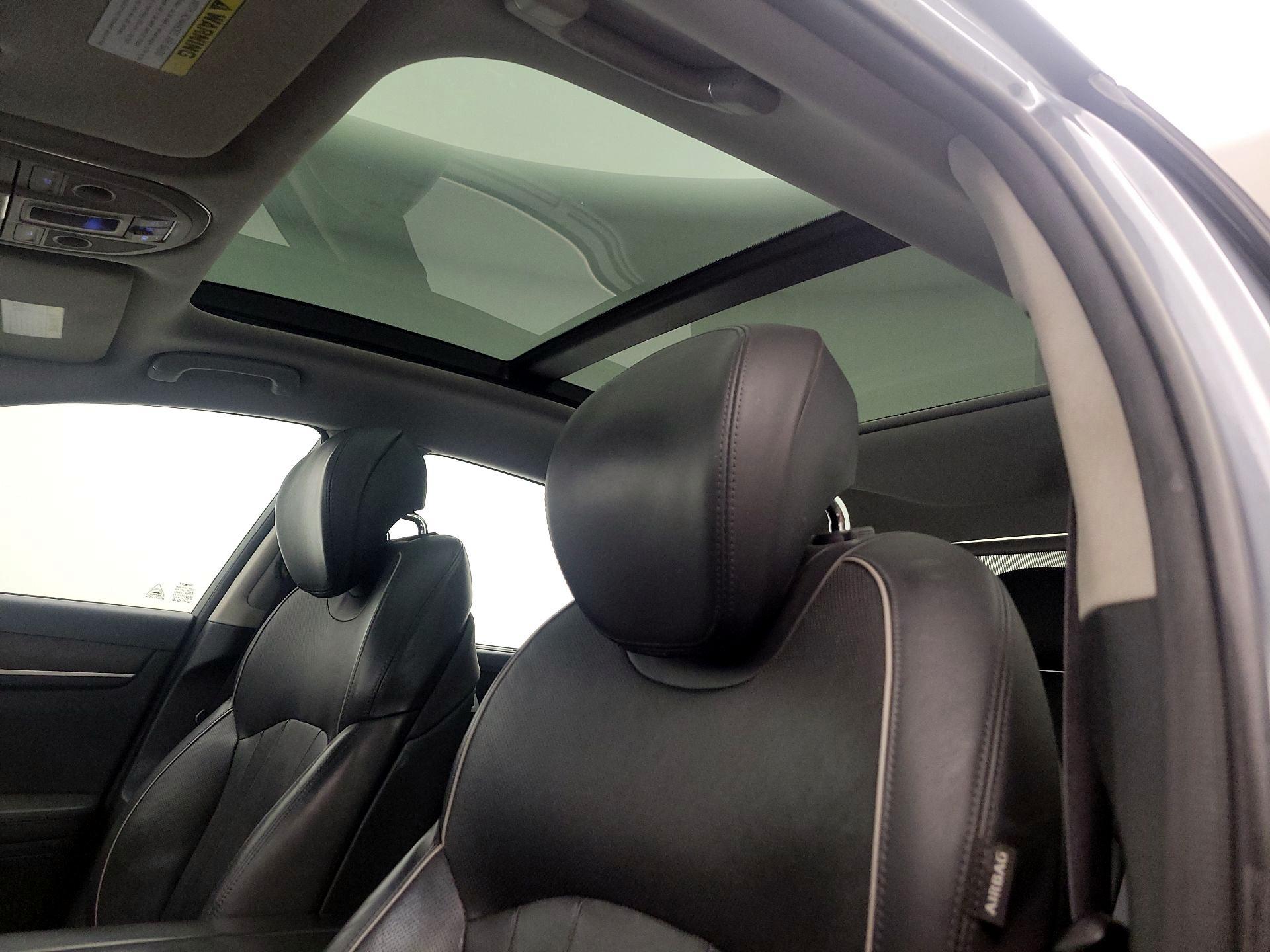 Thumbnail: 2017 Genesis G80 - 20