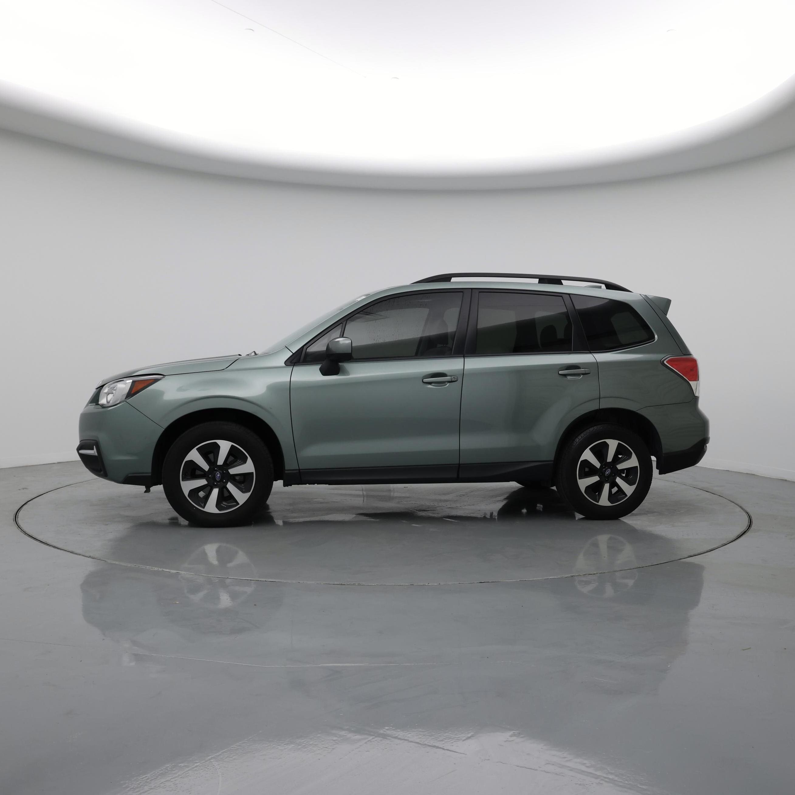 Thumbnail: 2017 Subaru Forester - 3