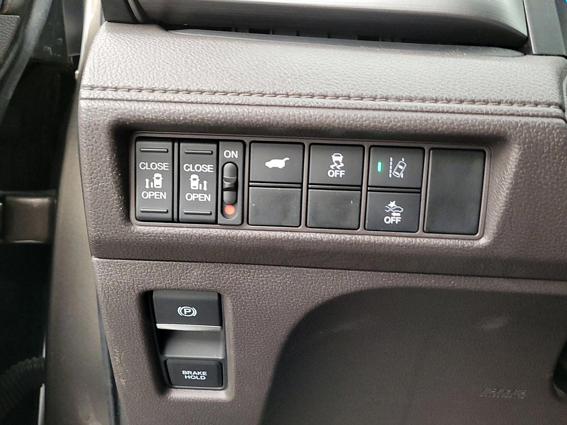 Thumbnail: 2019 Honda Odyssey - 13