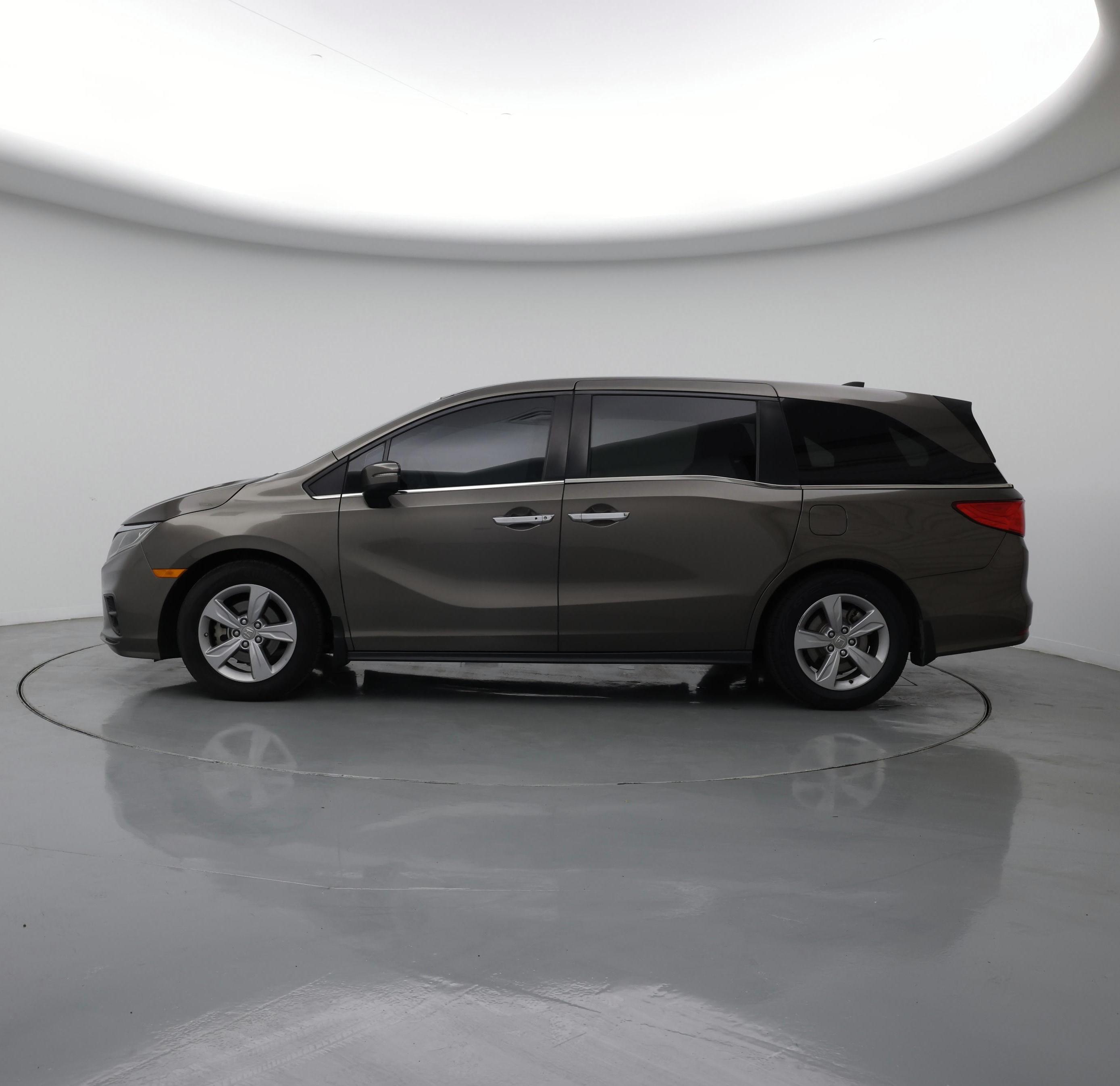 Thumbnail: 2019 Honda Odyssey - 3