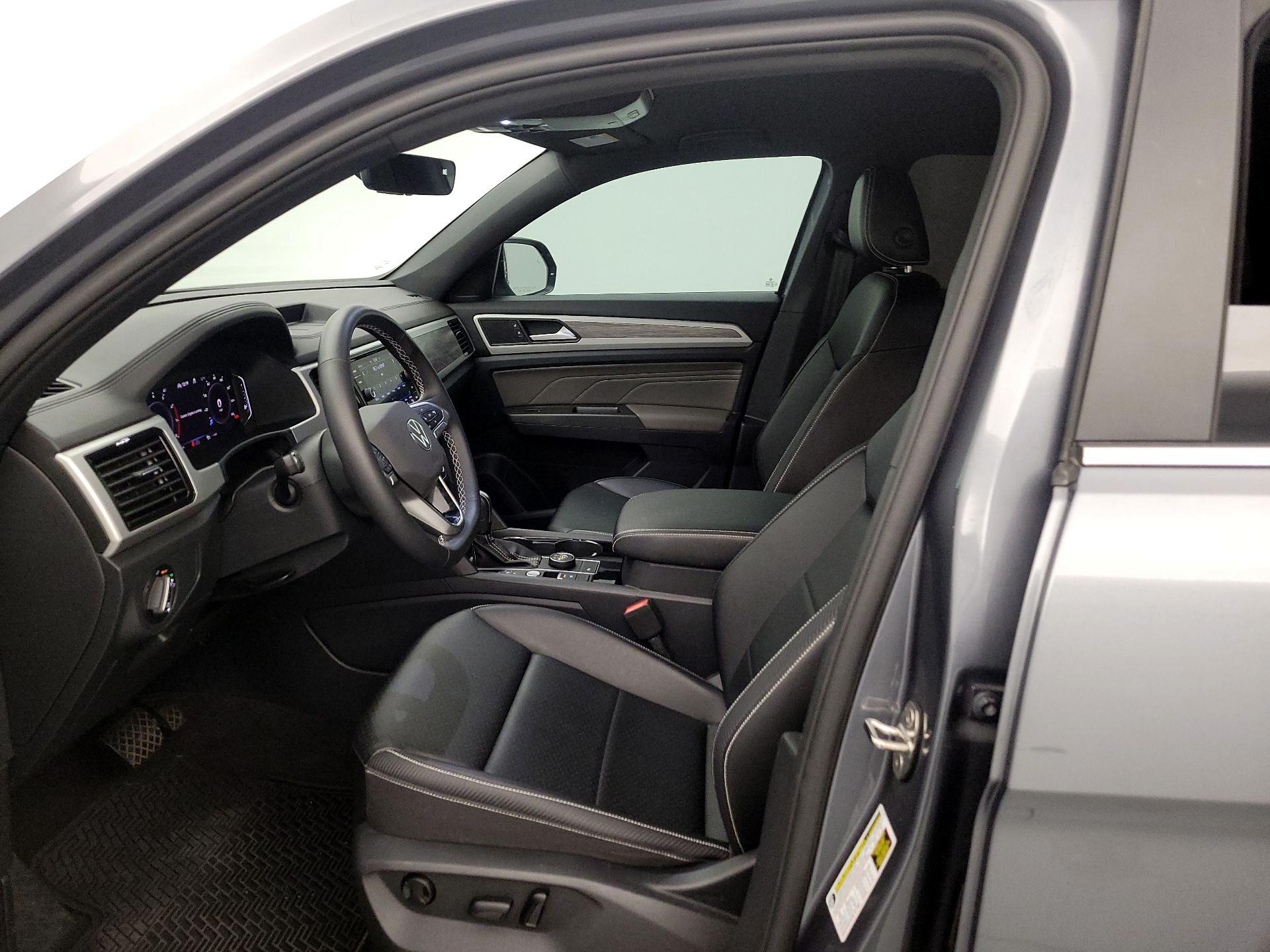 Thumbnail: 2022 Volkswagen Atlas - 11