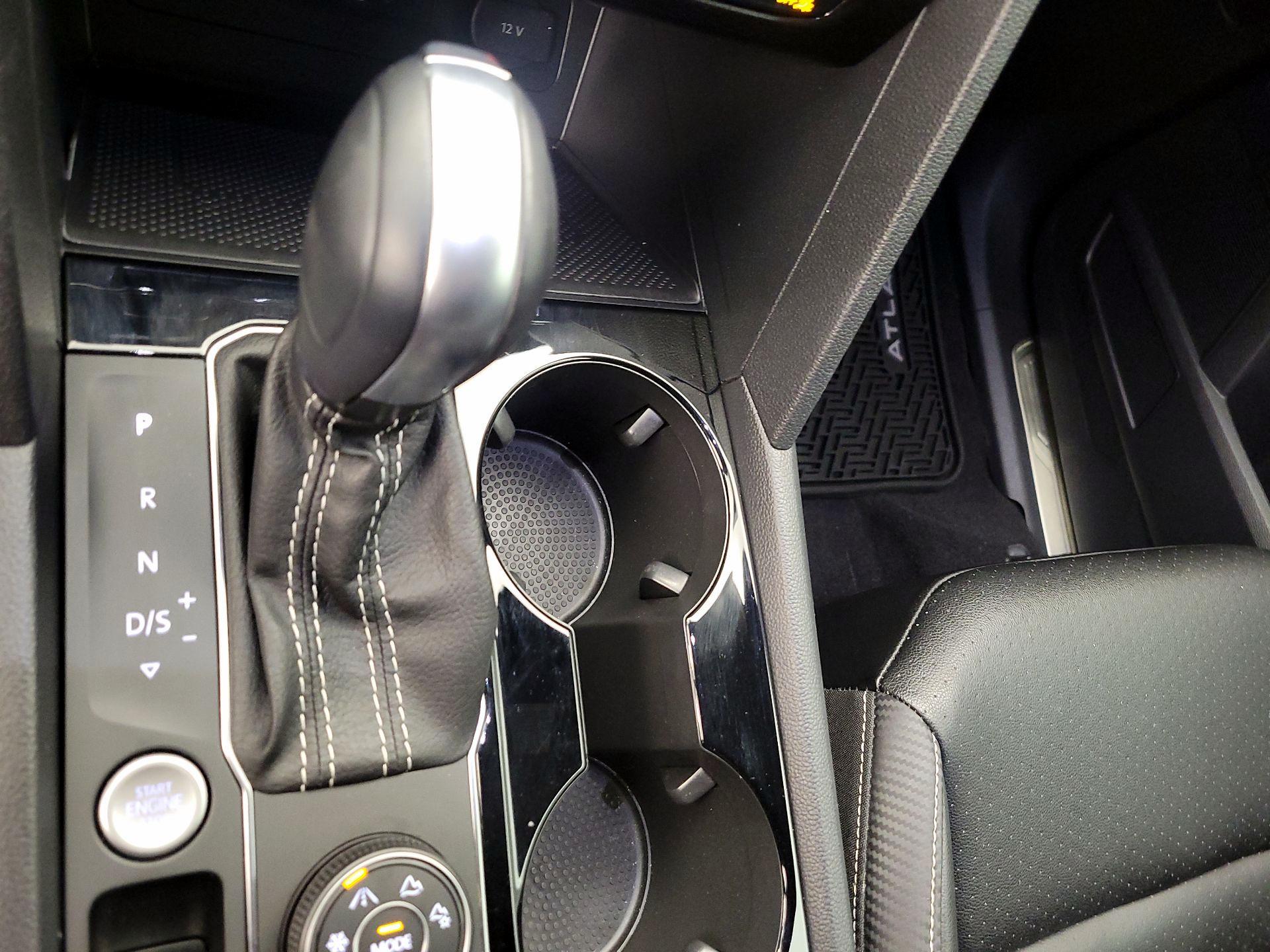 Thumbnail: 2022 Volkswagen Atlas - 17