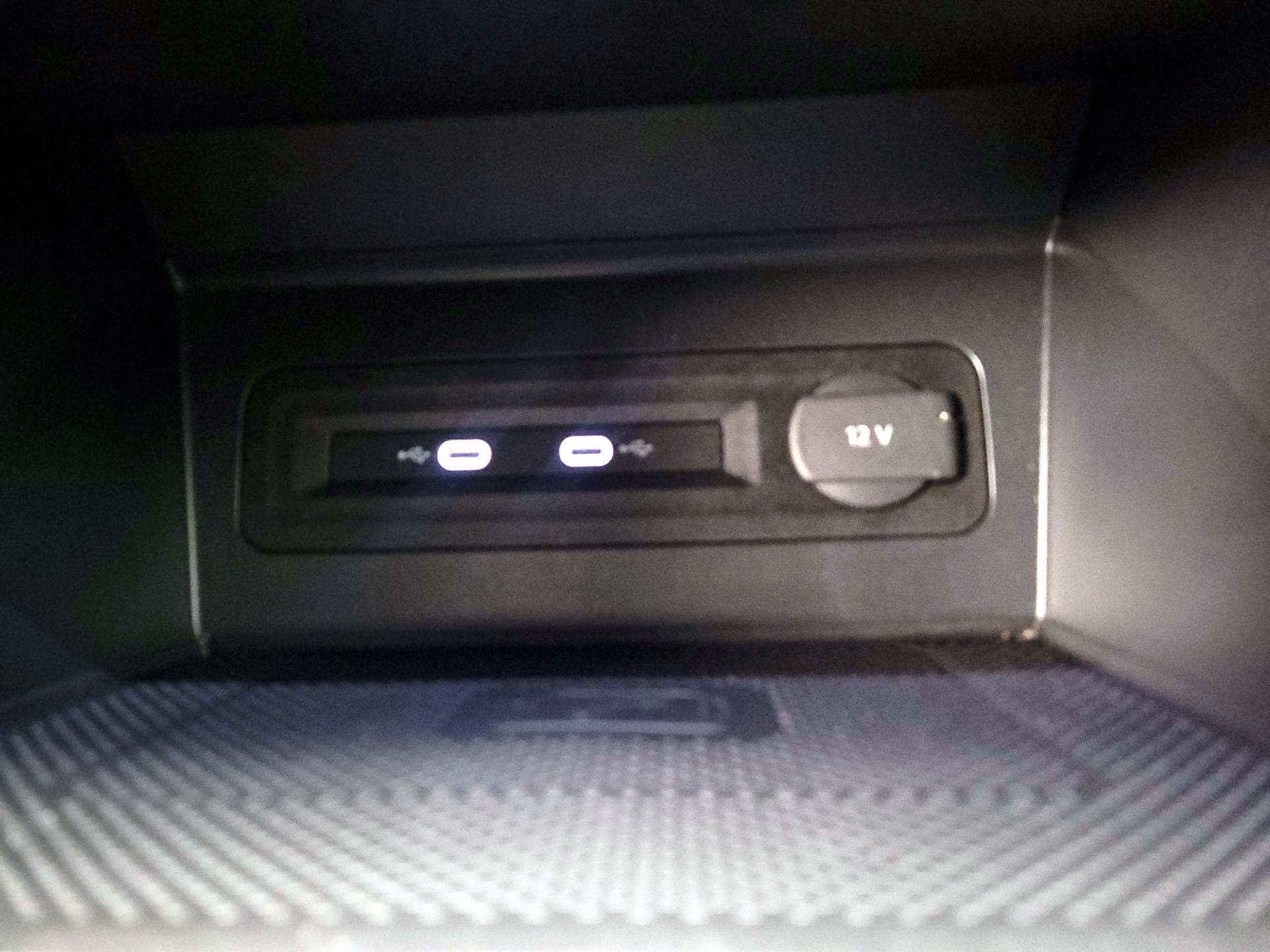 Thumbnail: 2022 Volkswagen Atlas - 18