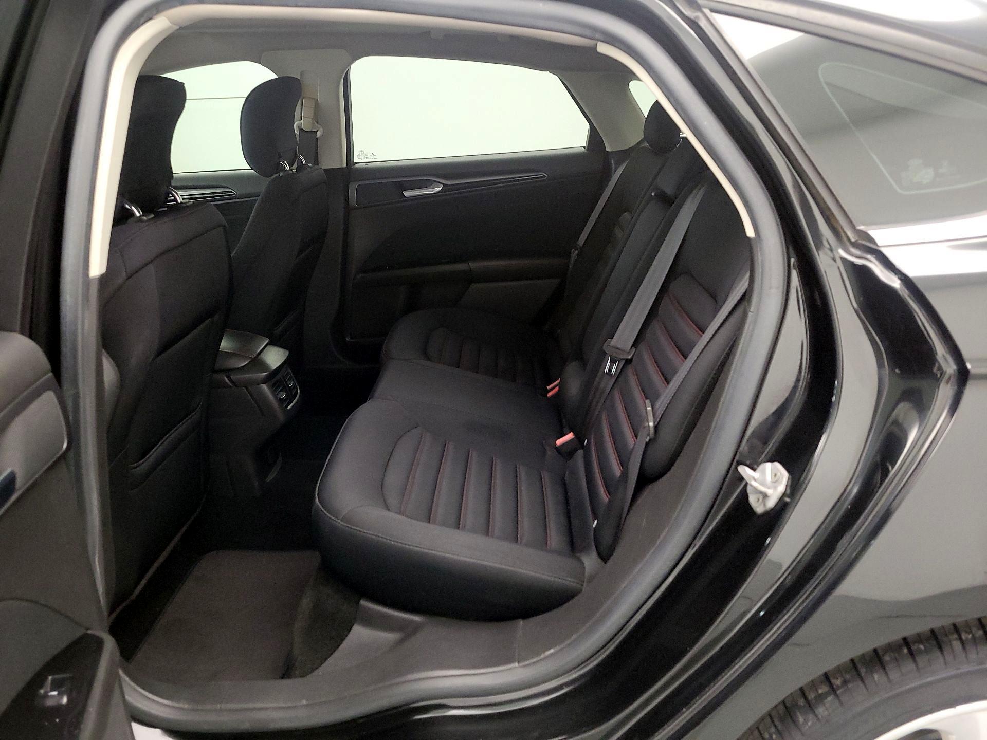 Thumbnail: 2014 Ford Fusion - 20